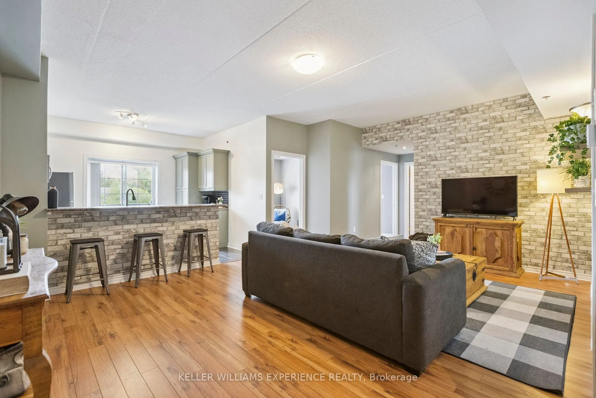 308 Watson Parkway N, #301