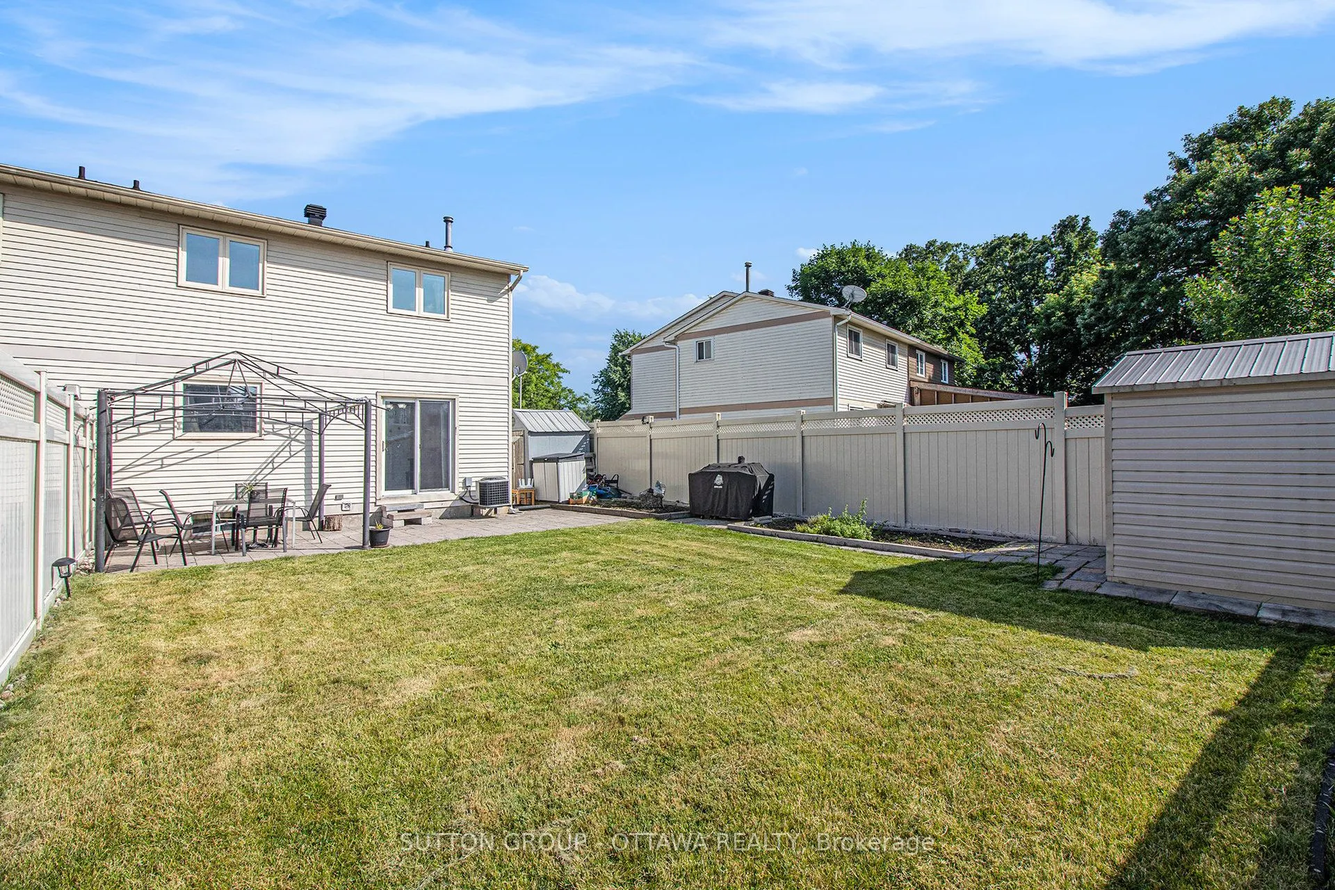 848 BORLAND Drive