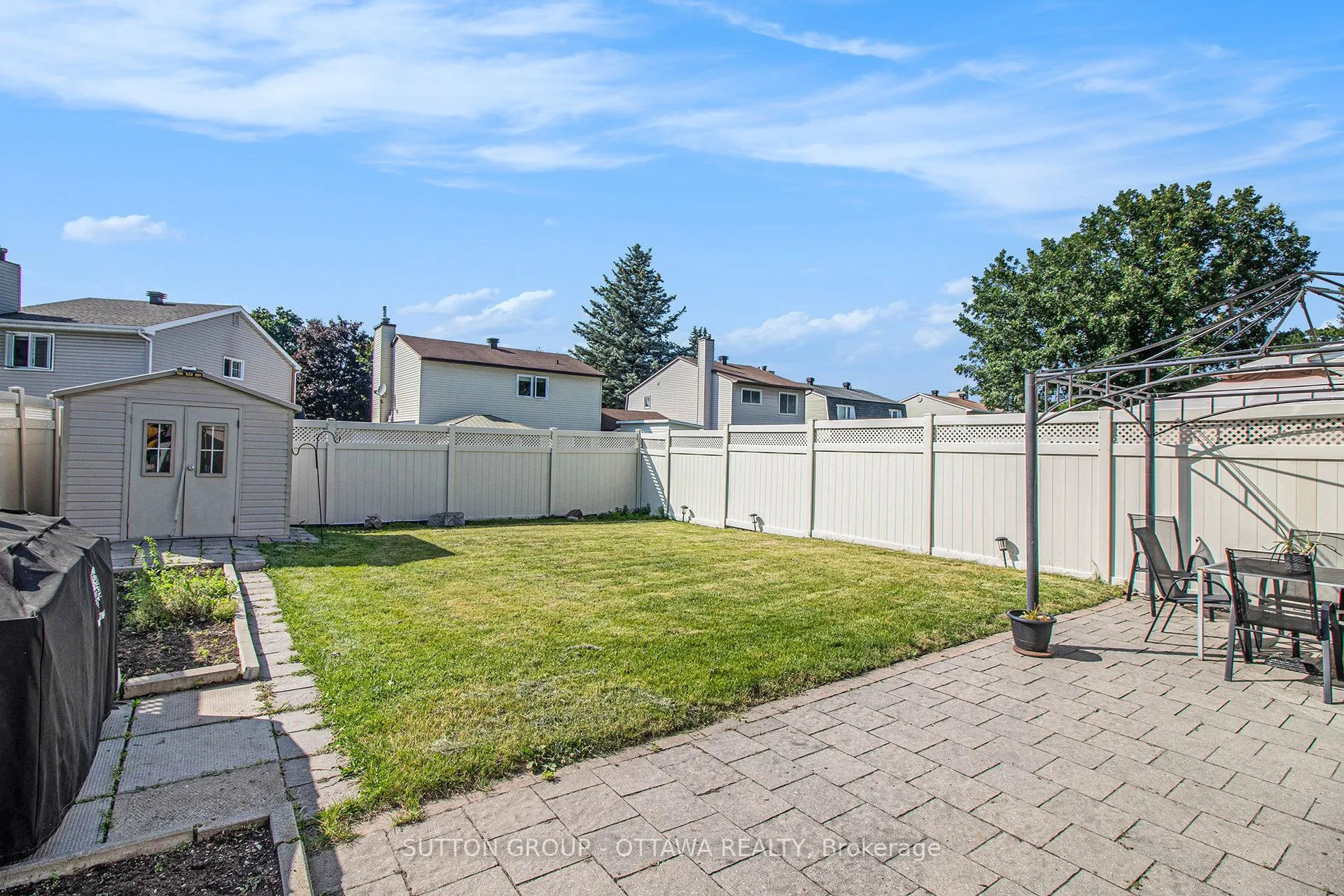 848 BORLAND Drive