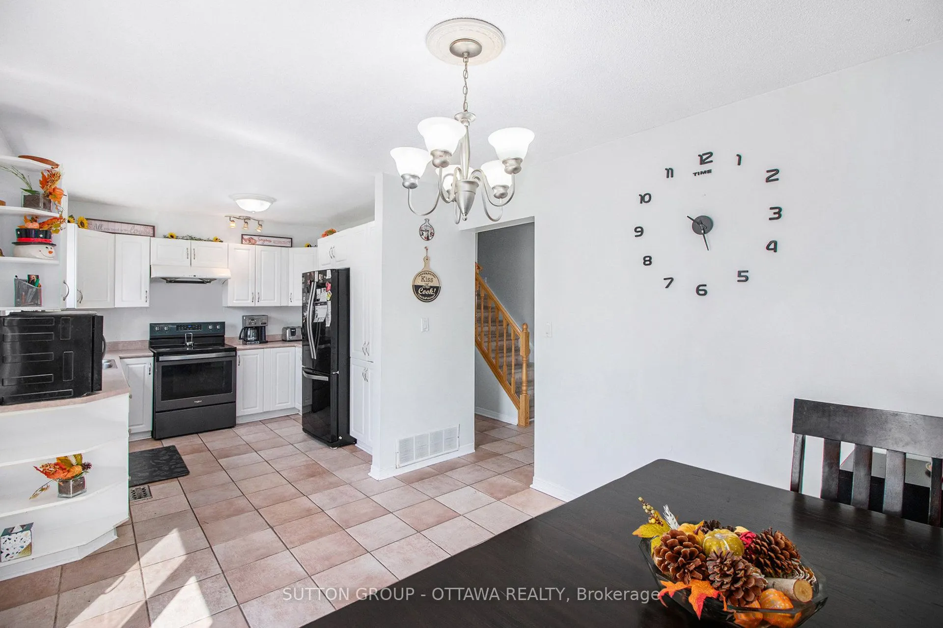 848 BORLAND Drive