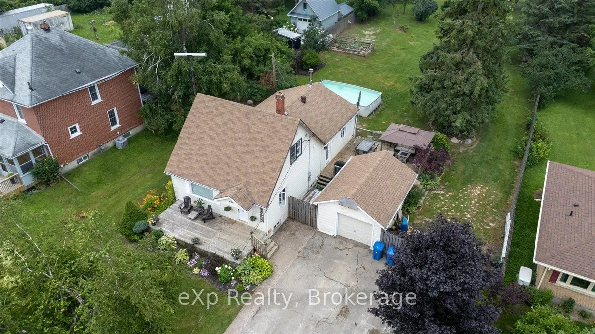496 Main Street E