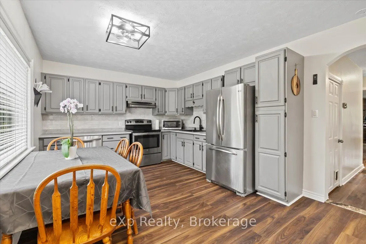496 Main Street E