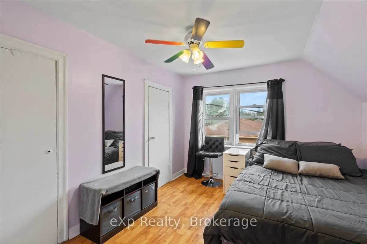 496 Main Street E