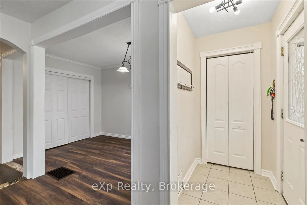 496 Main Street E