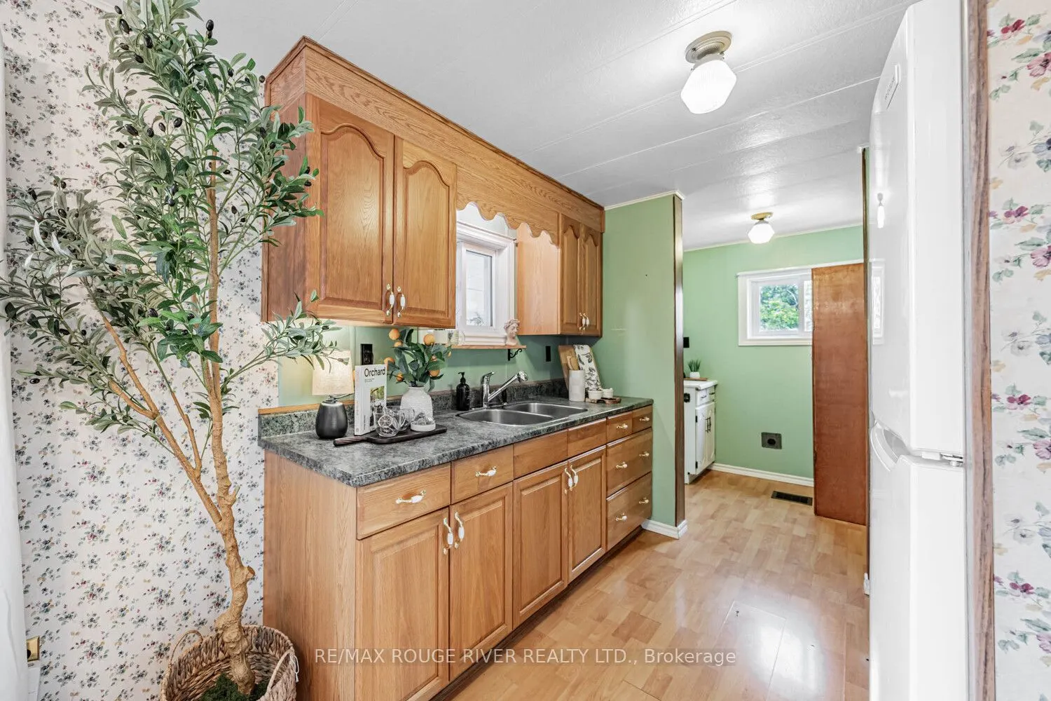 7622 Telephone Road