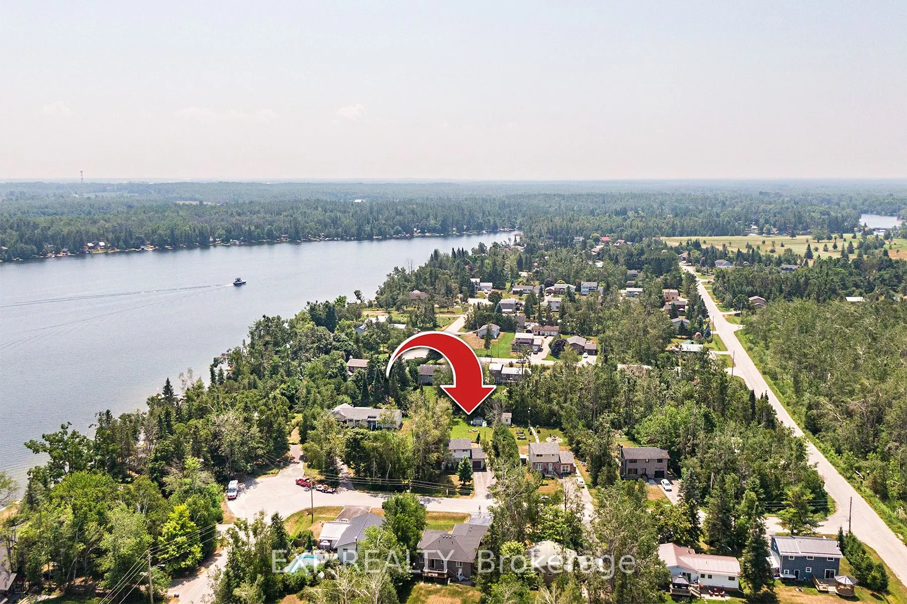 8 Pinewood Boulevard