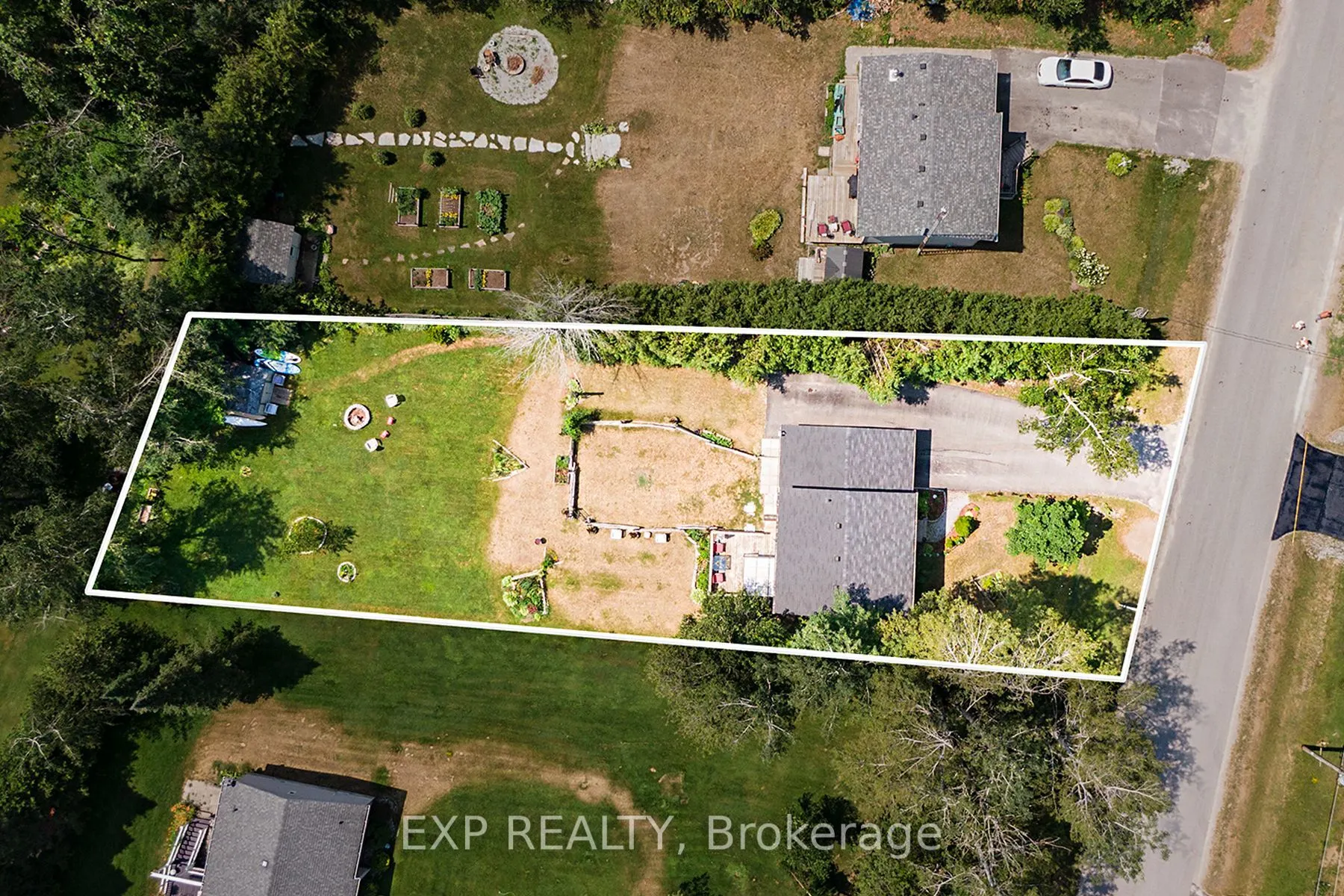 8 Pinewood Boulevard
