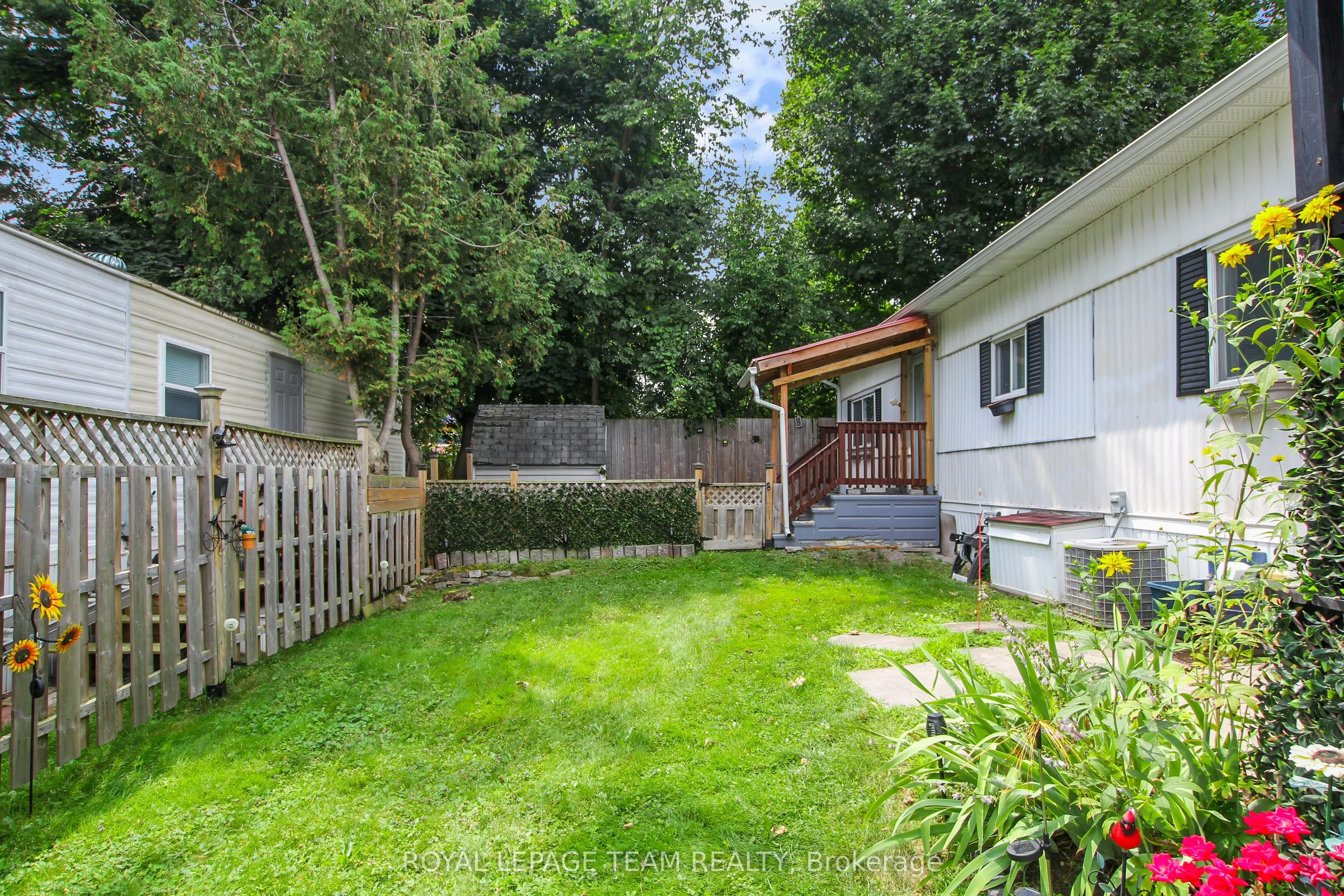 7 Rowan Road