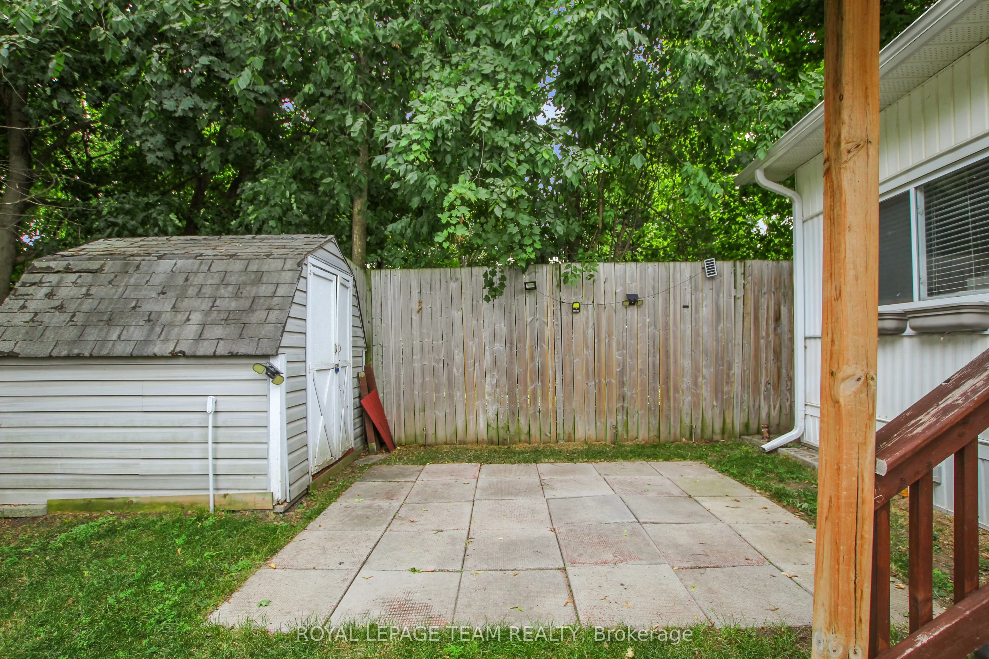 7 Rowan Road