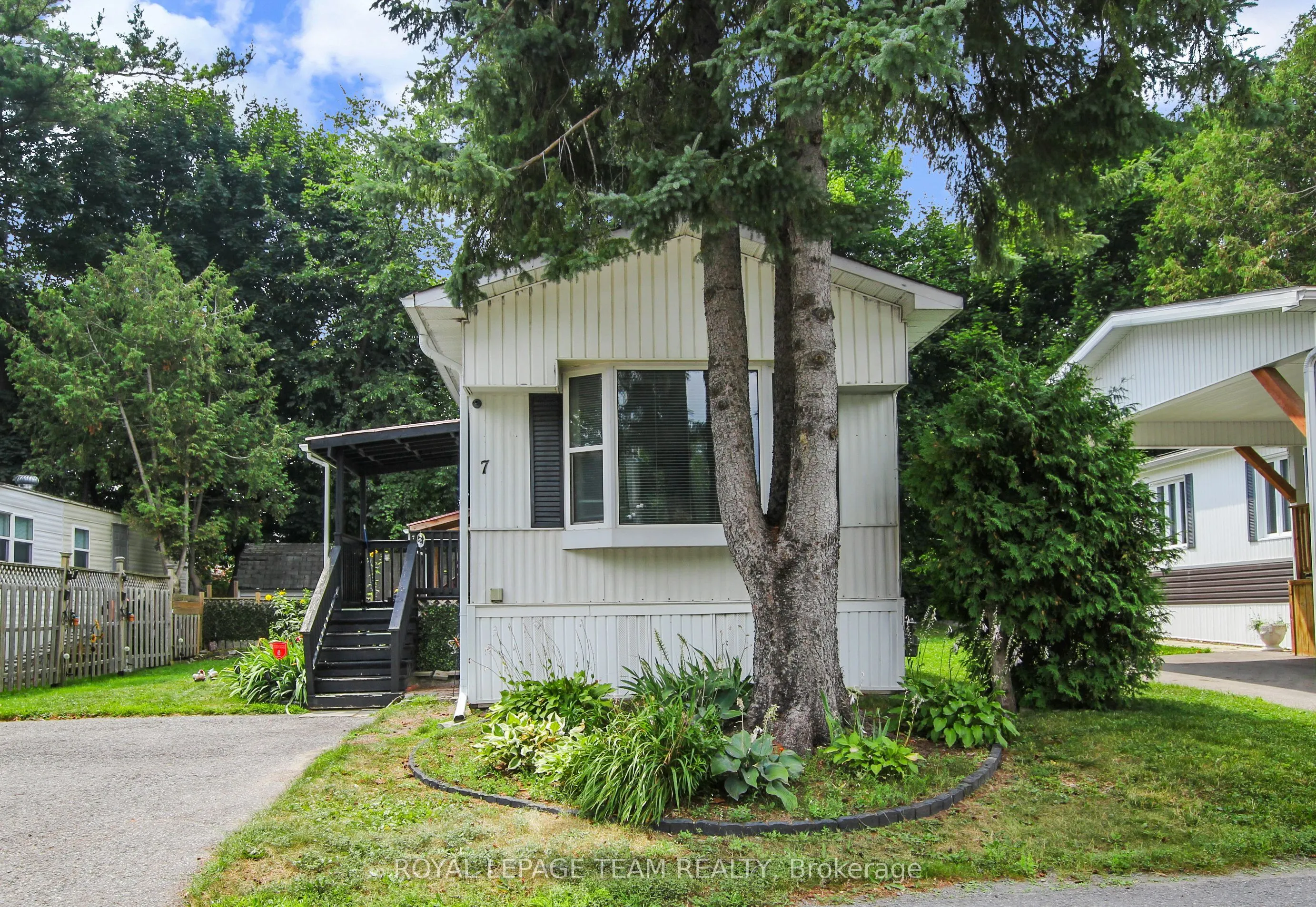 7 Rowan Road