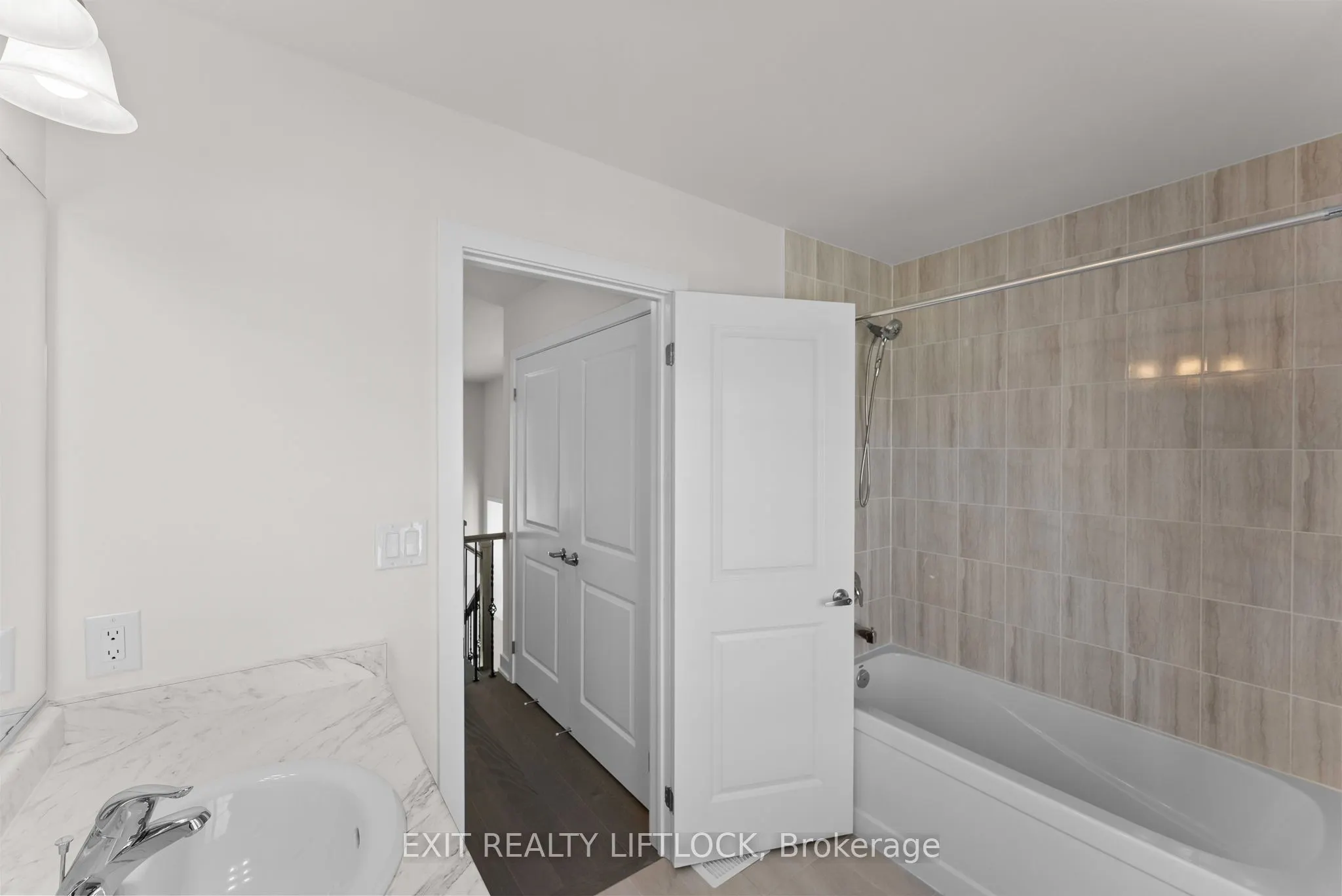 814 Griffin Trail