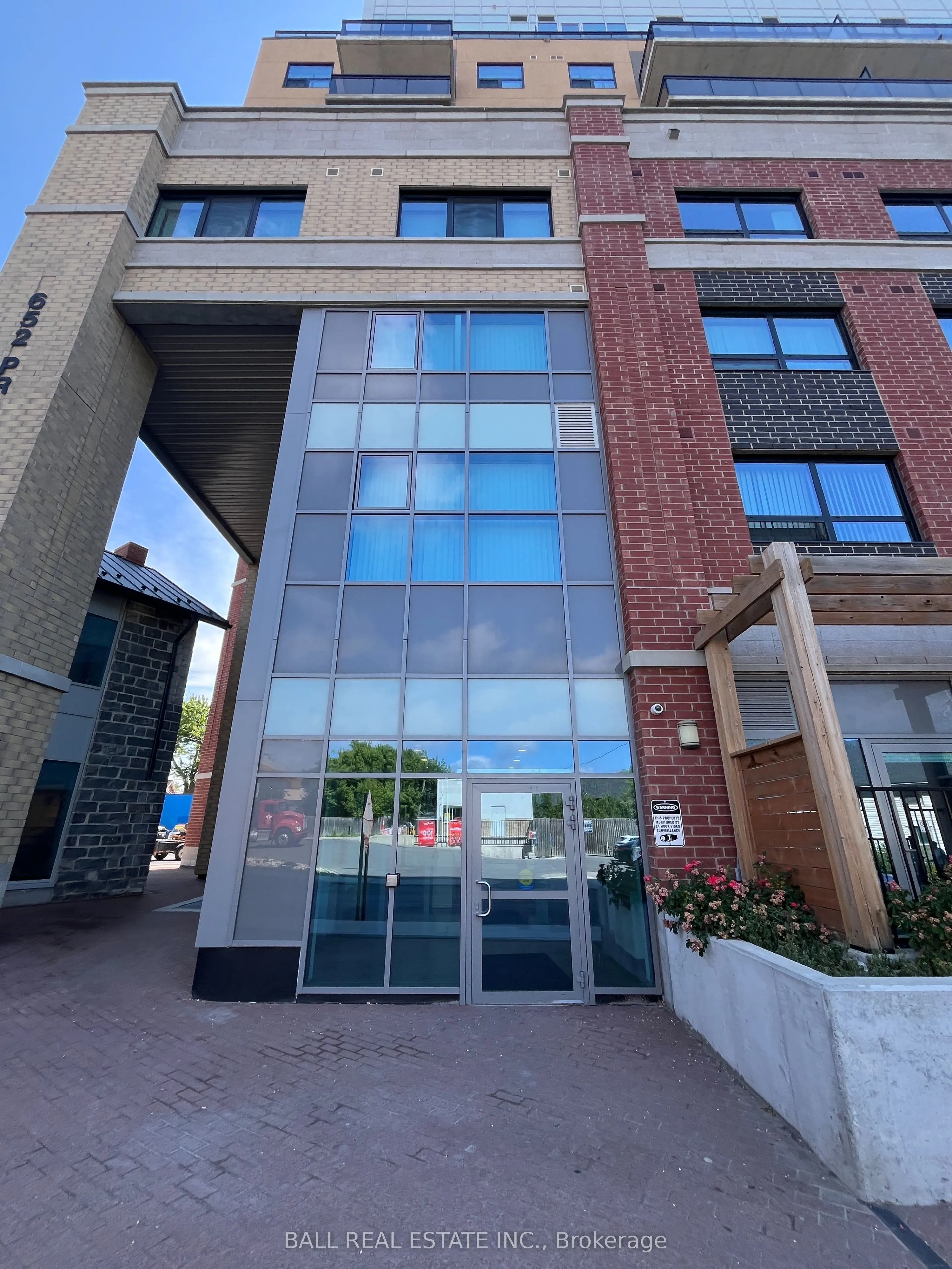 652 Princess Street, #320