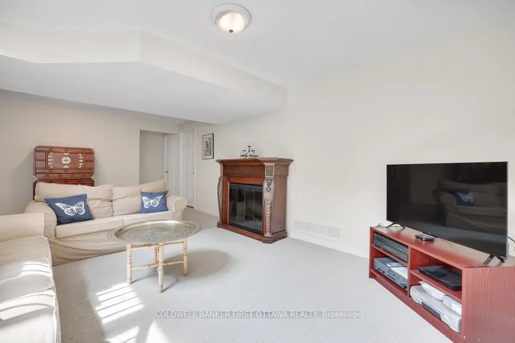 10 Ladybirds Crescent