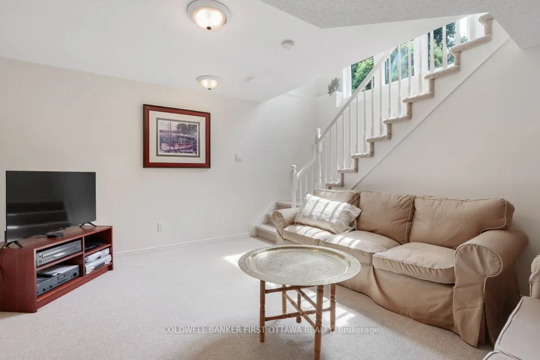 10 Ladybirds Crescent