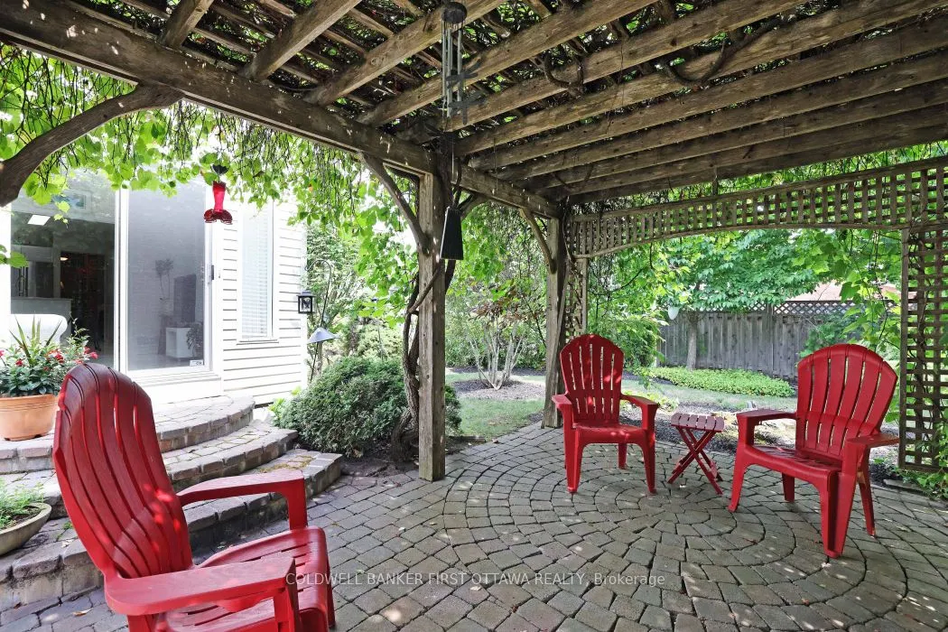 10 Ladybirds Crescent