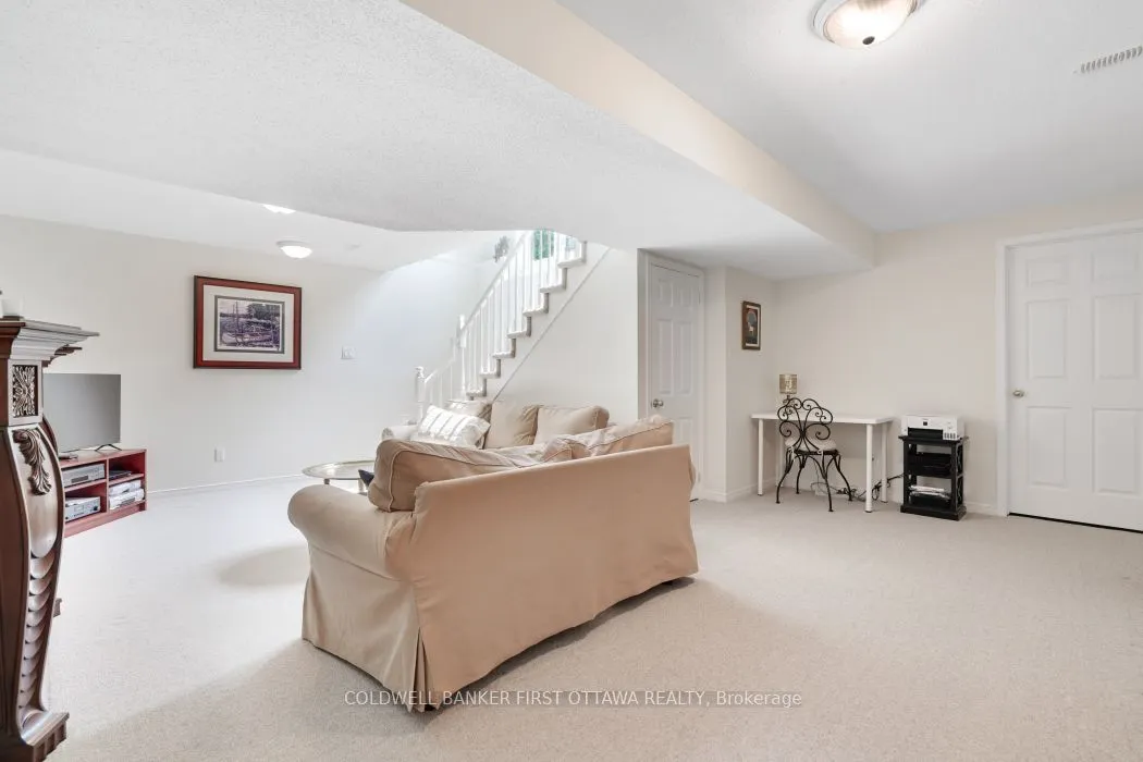 10 Ladybirds Crescent