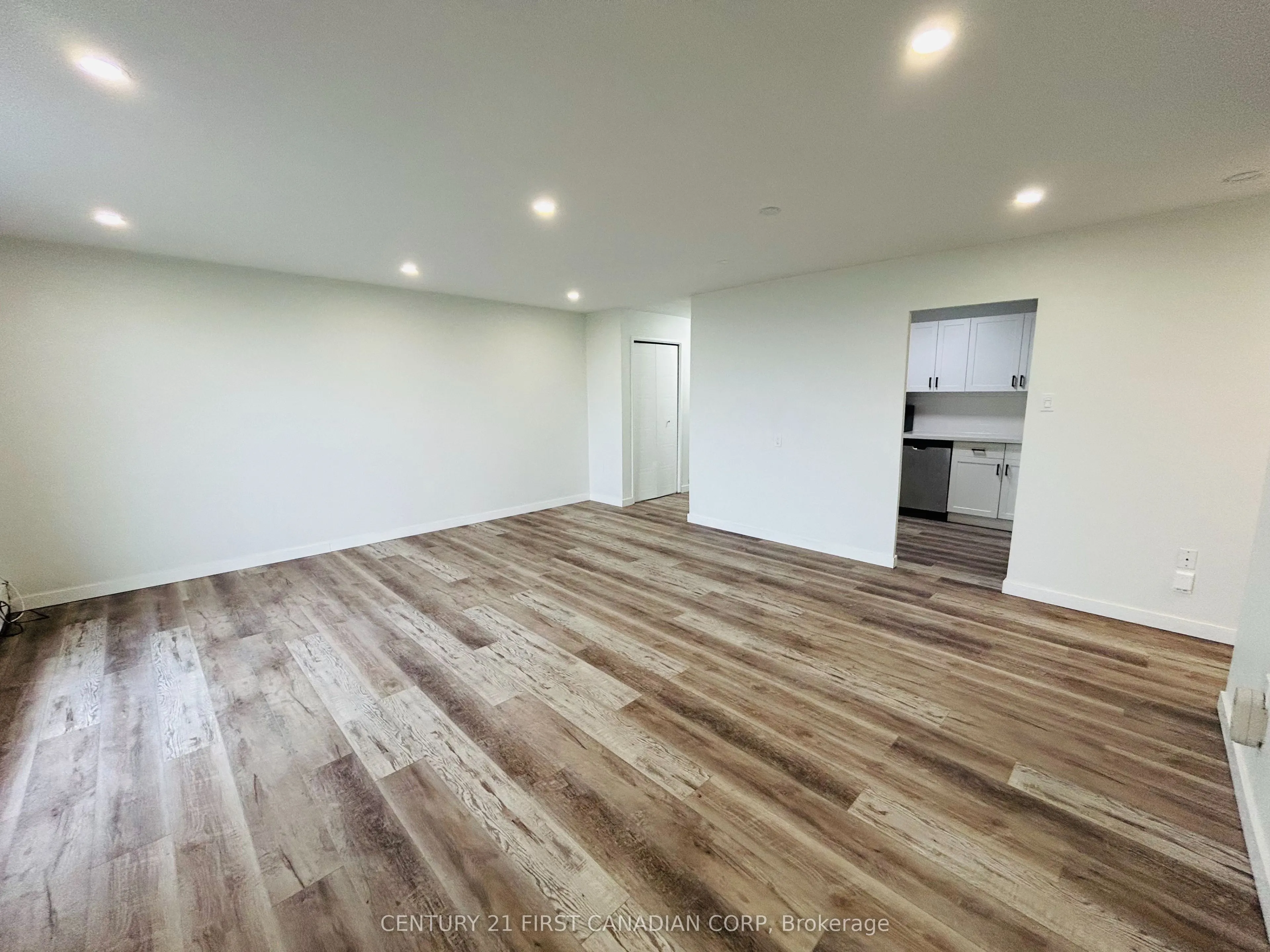 573 Mornington Avenue, #802