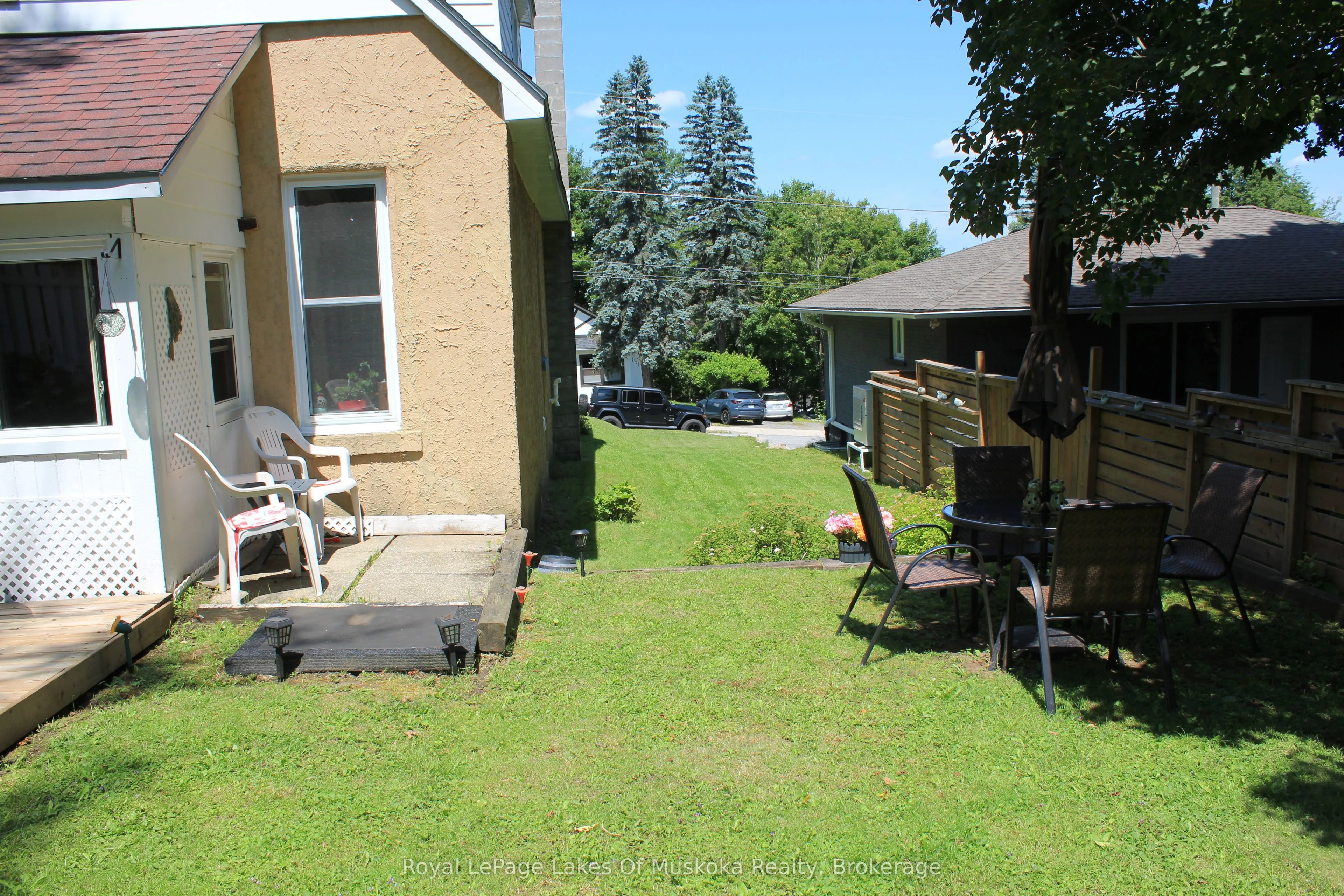 7 Duncan Street W