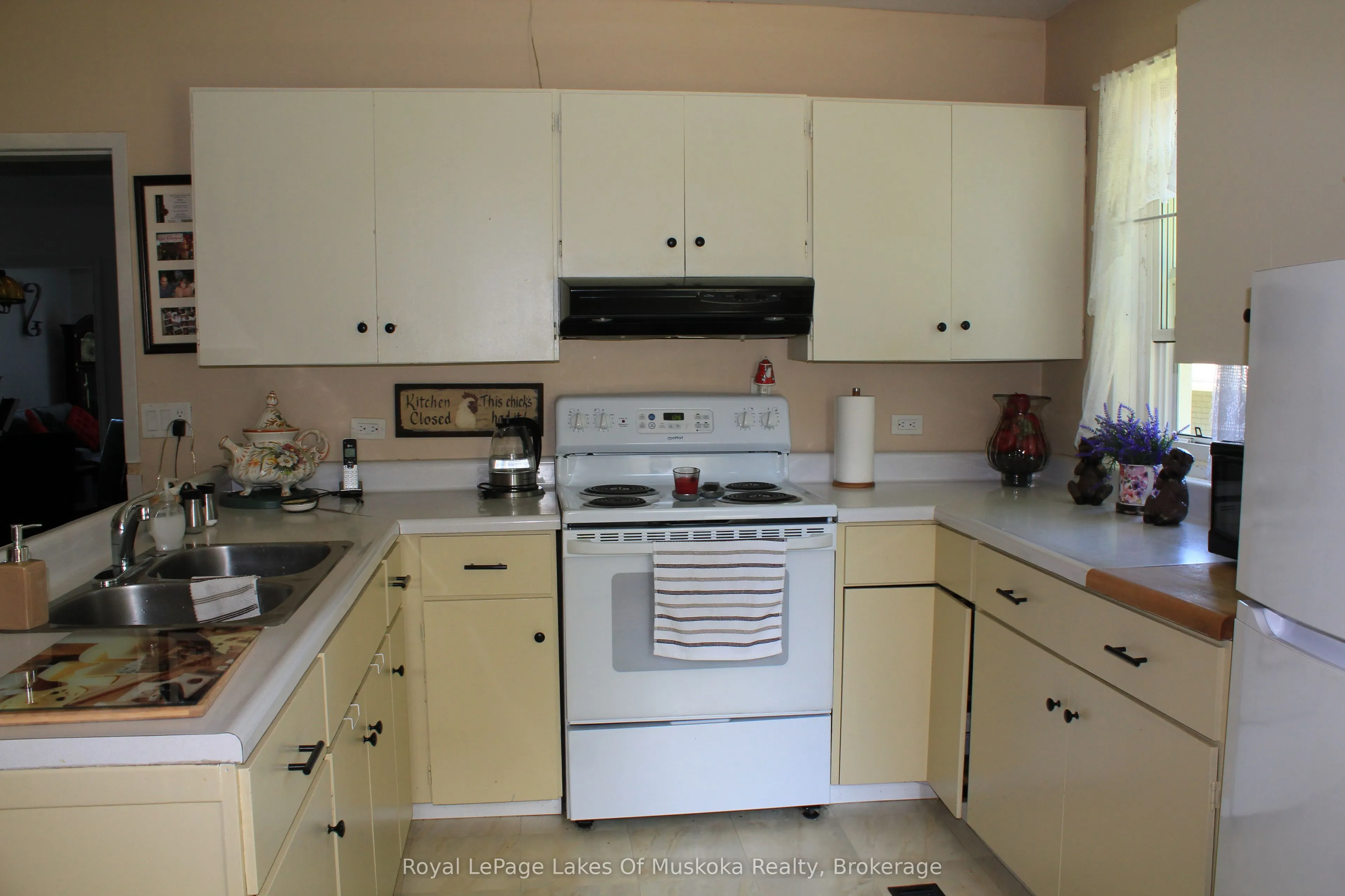 7 Duncan Street W