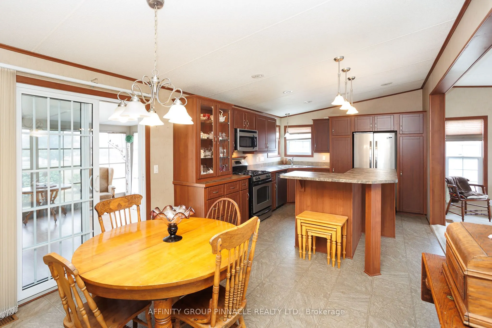 20 Creekside Circle