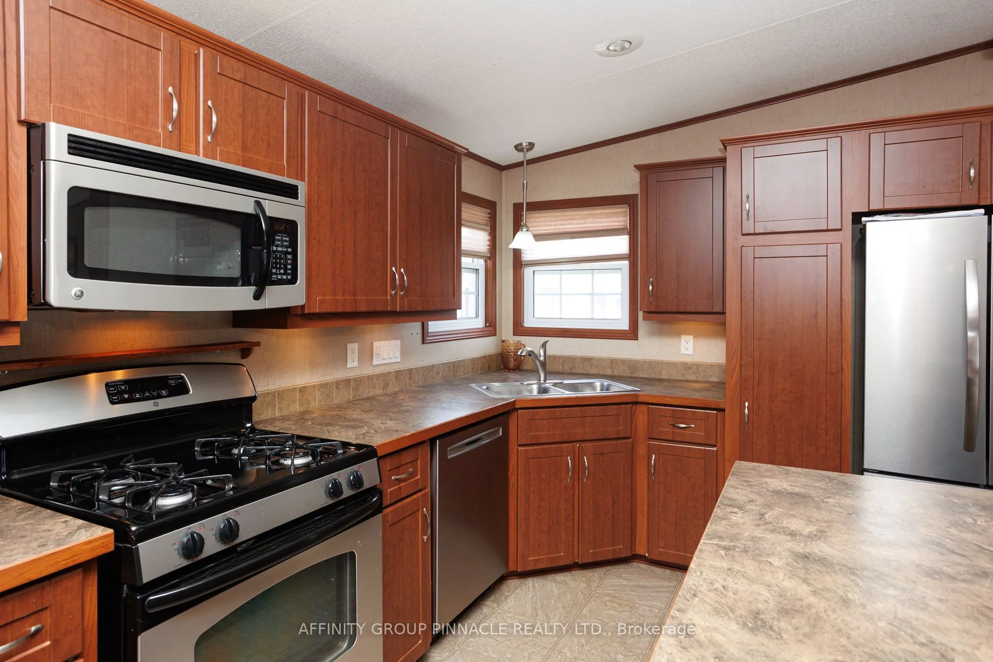 20 Creekside Circle