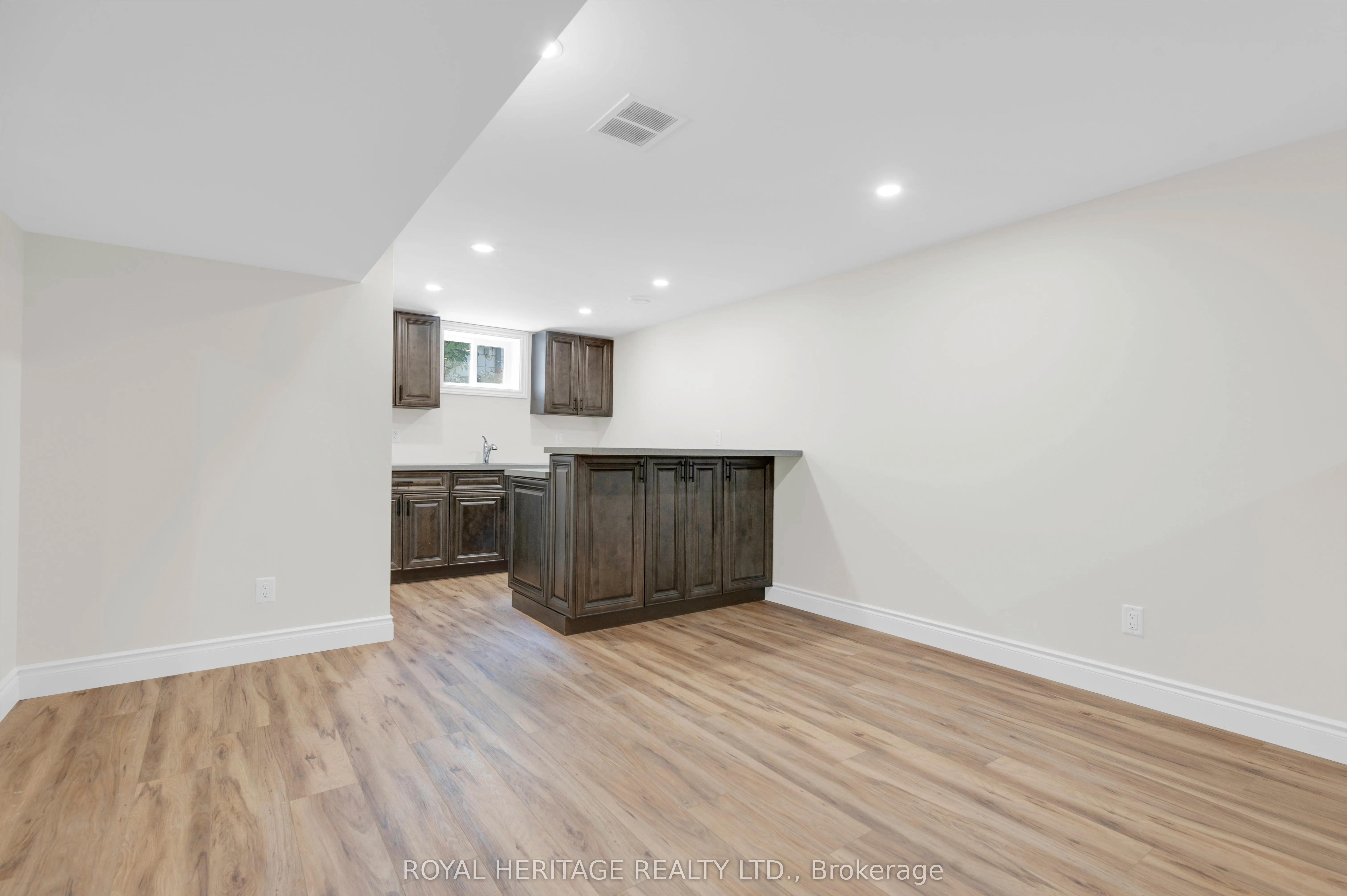 285 Herchimer Avenue