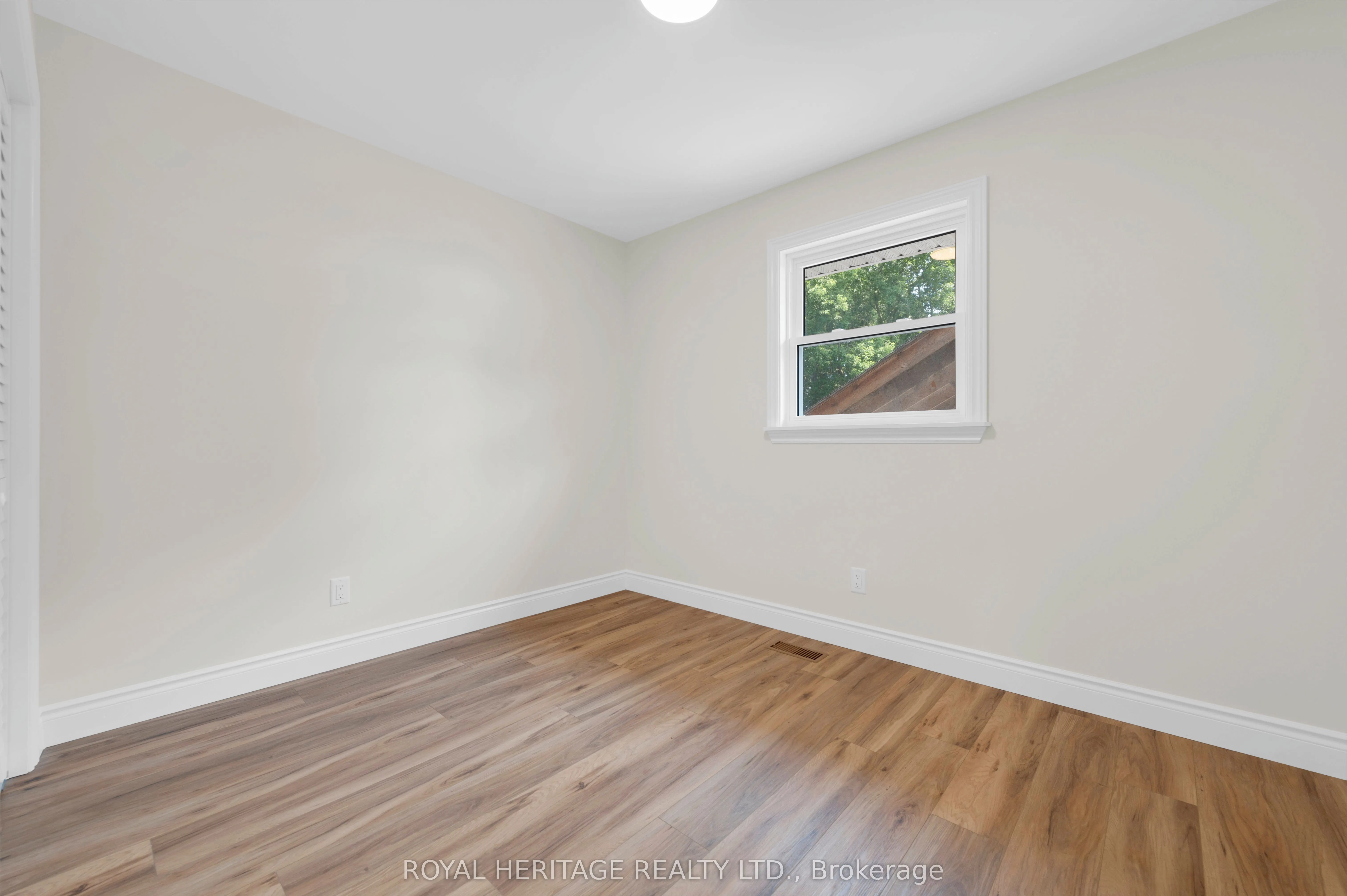285 Herchimer Avenue