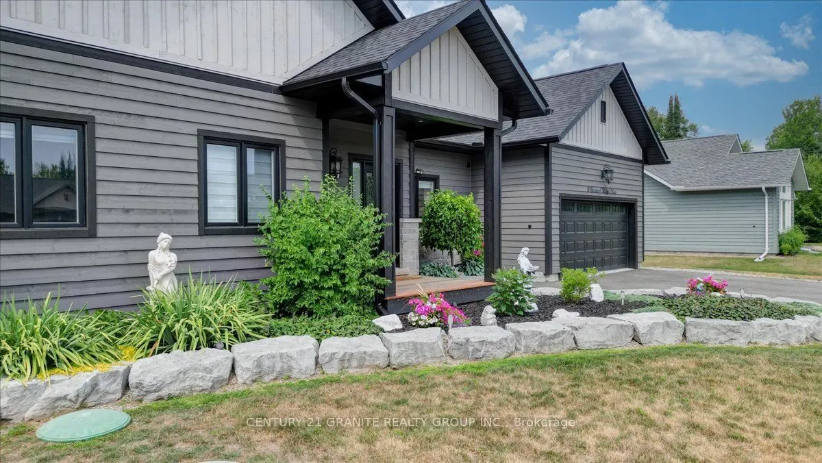 9 Bancroft Ridge Drive