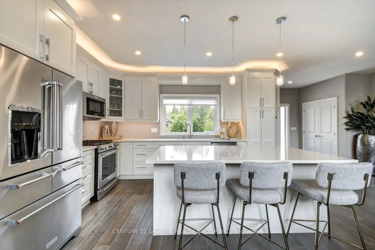 9 Bancroft Ridge Drive