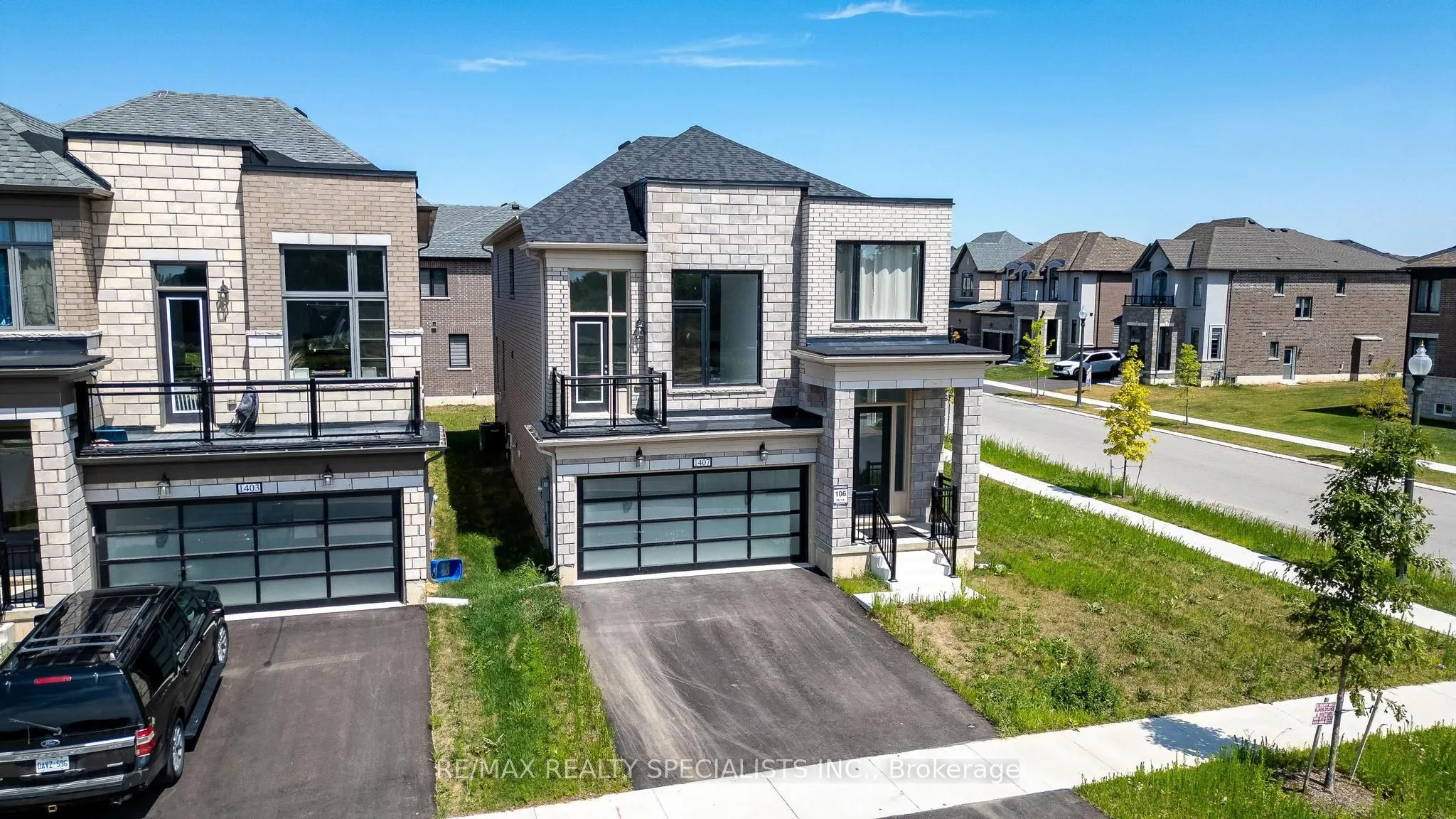 1407 Upper Thames Drive