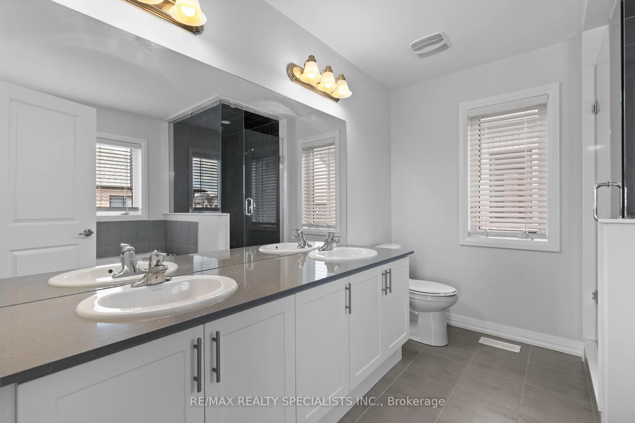 1407 Upper Thames Drive