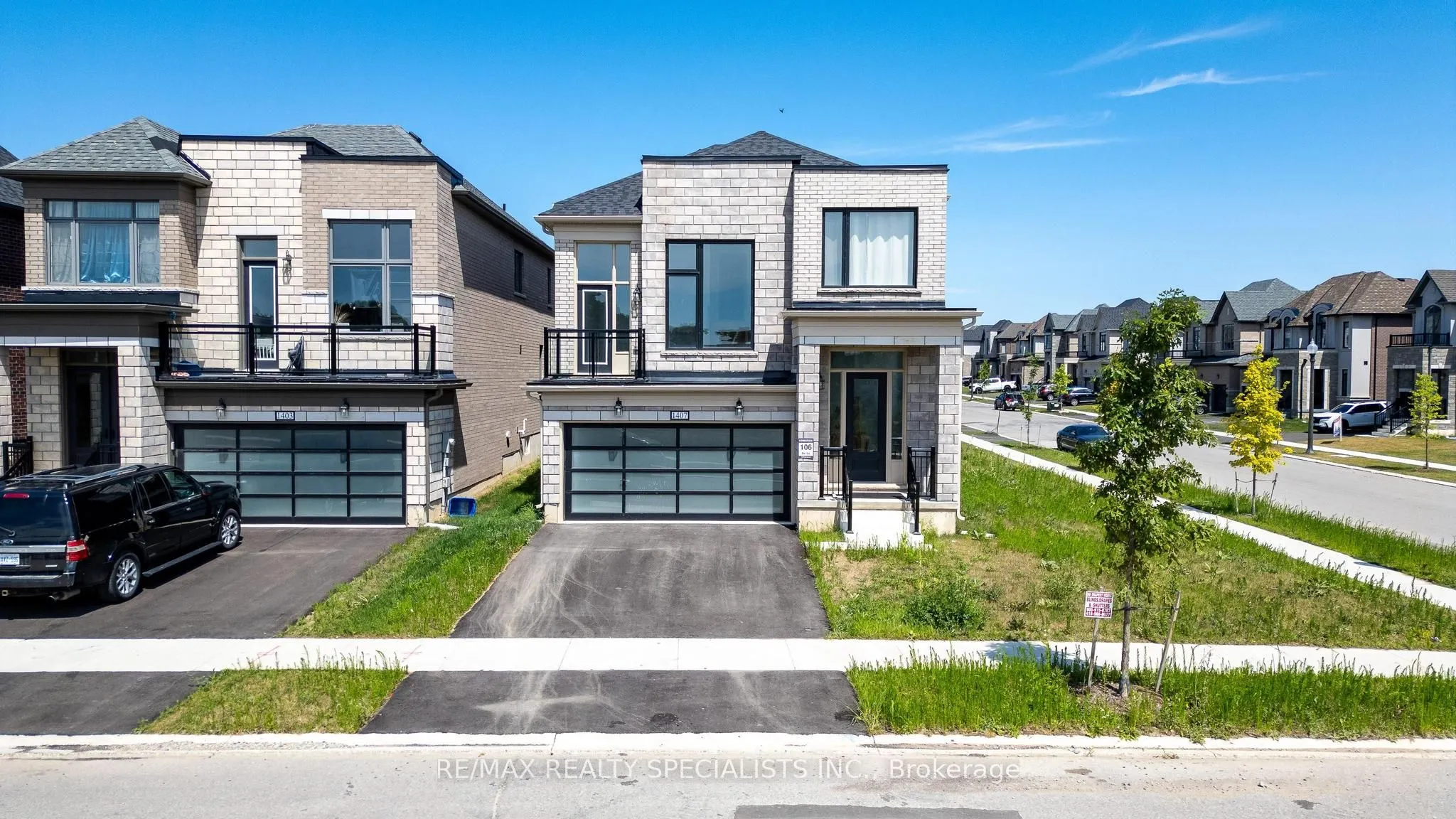 1407 Upper Thames Drive