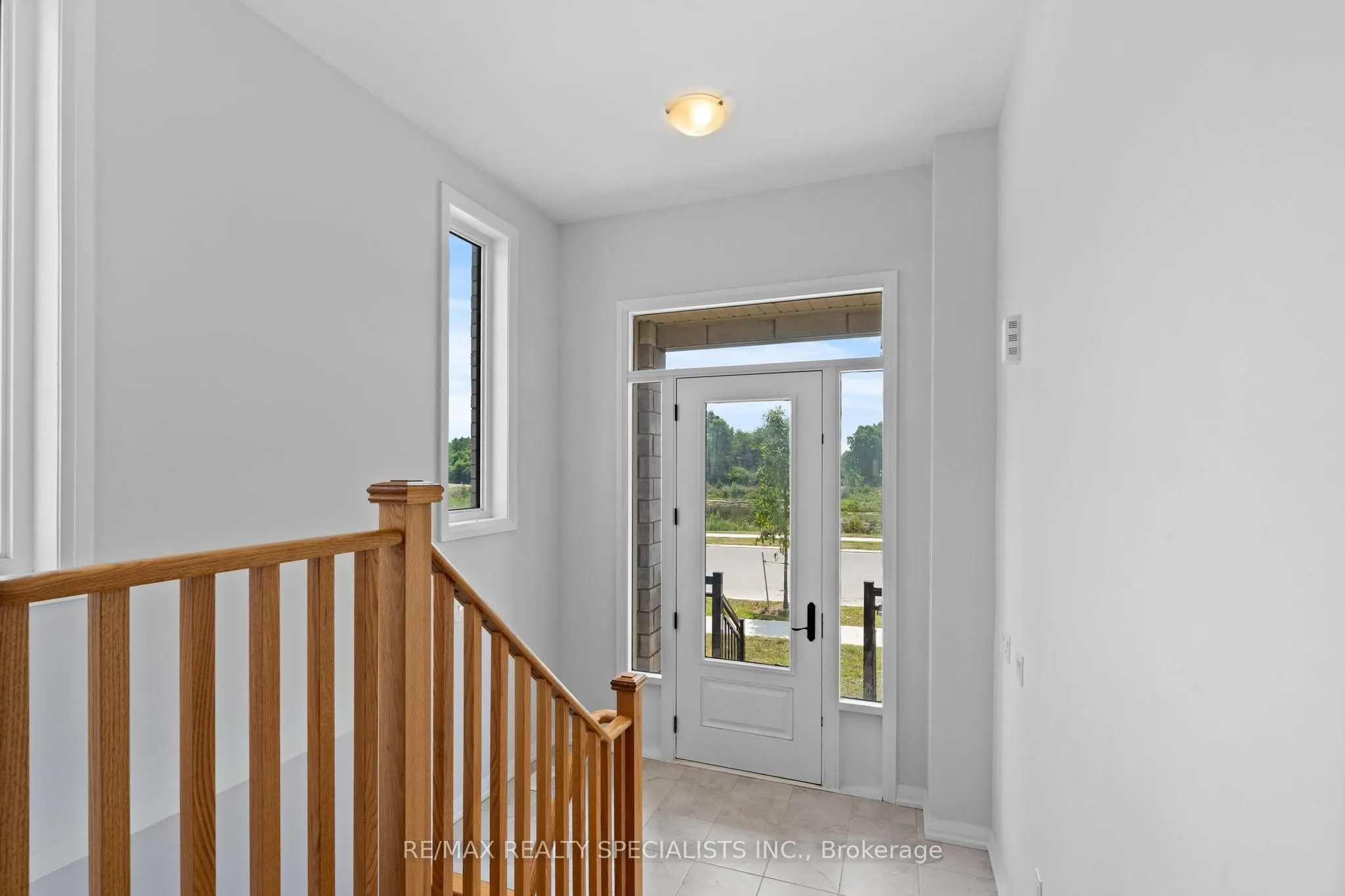 1407 Upper Thames Drive