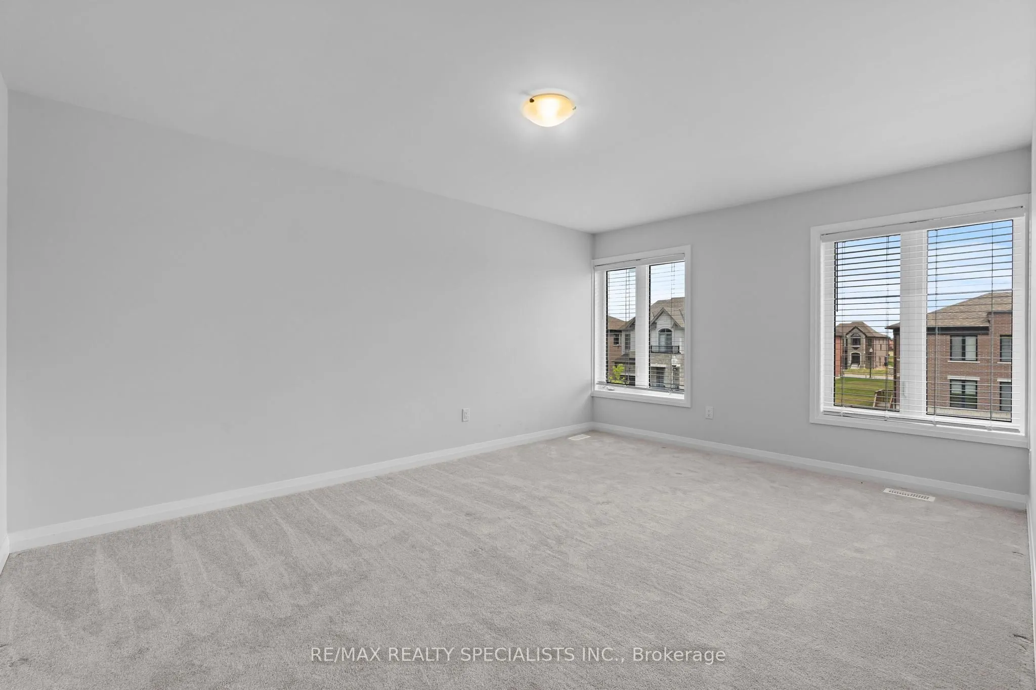 1407 Upper Thames Drive