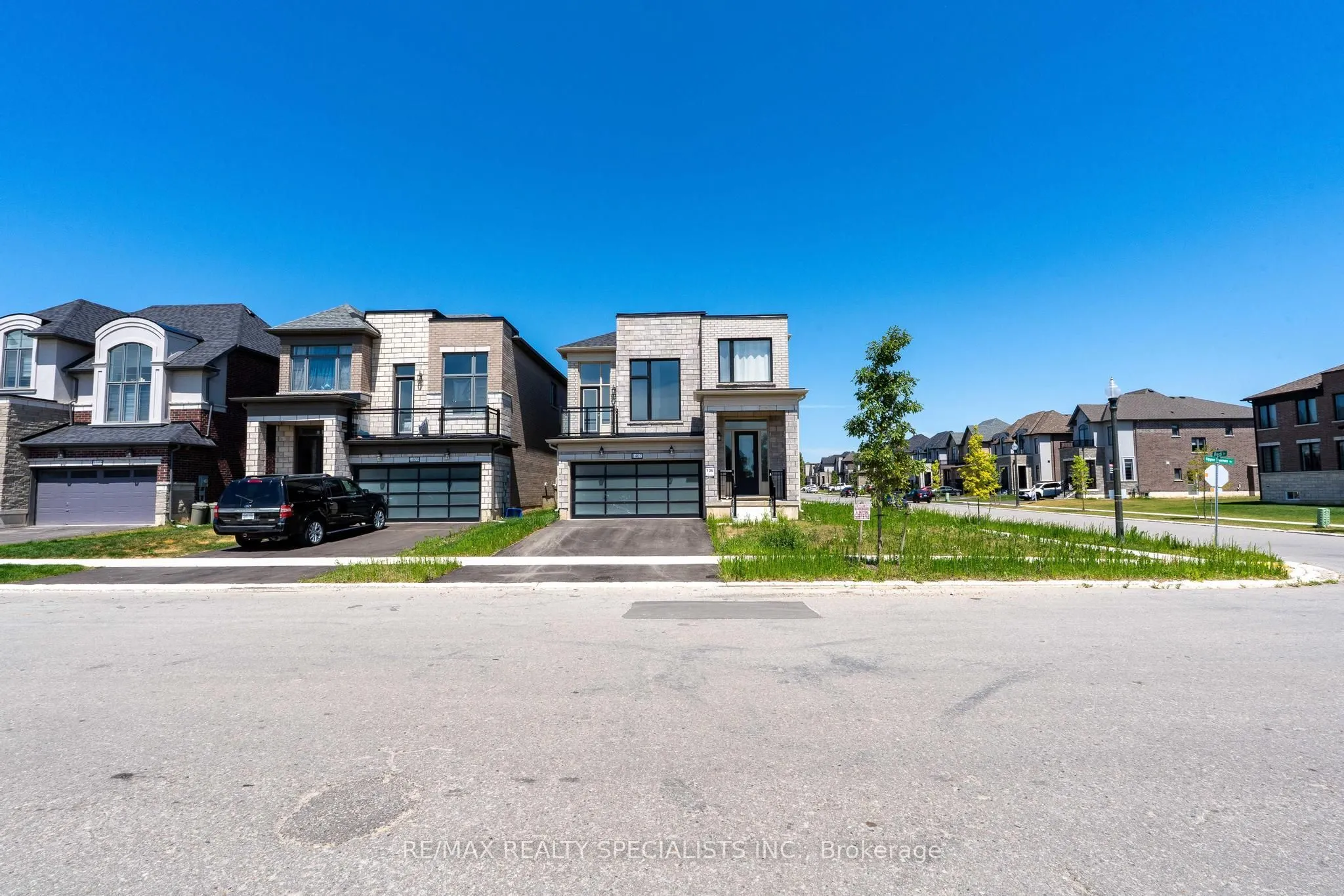 1407 Upper Thames Drive