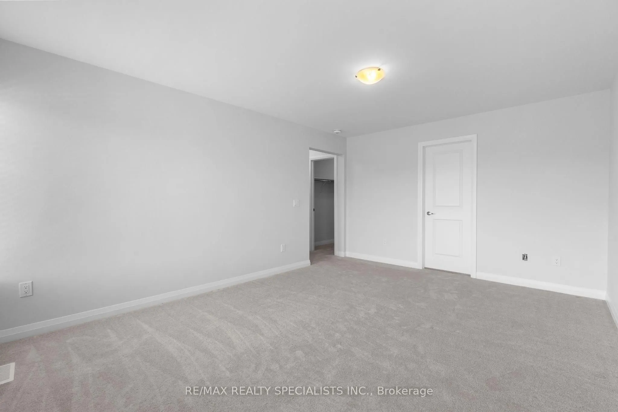 1407 Upper Thames Drive