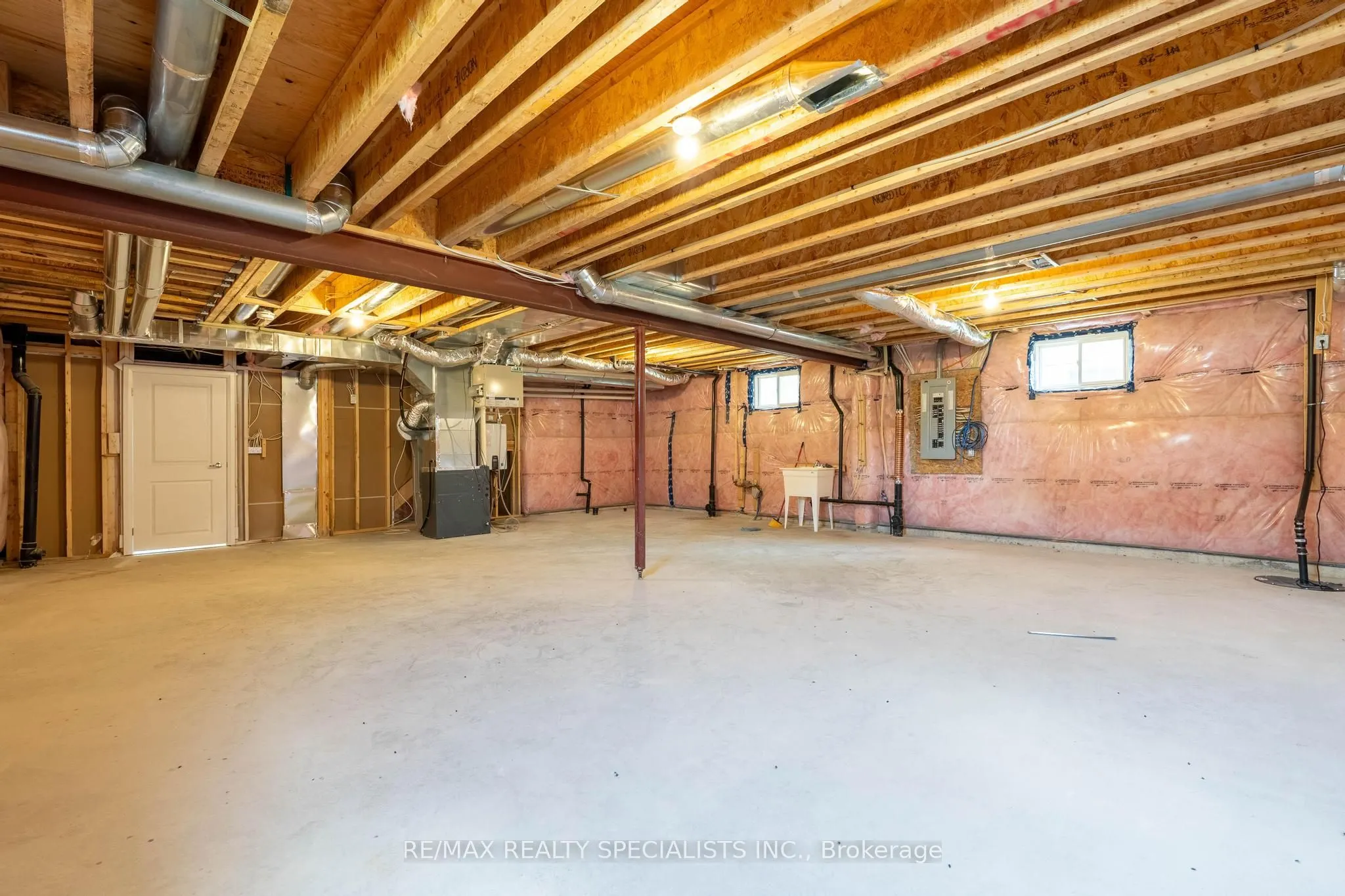 1407 Upper Thames Drive