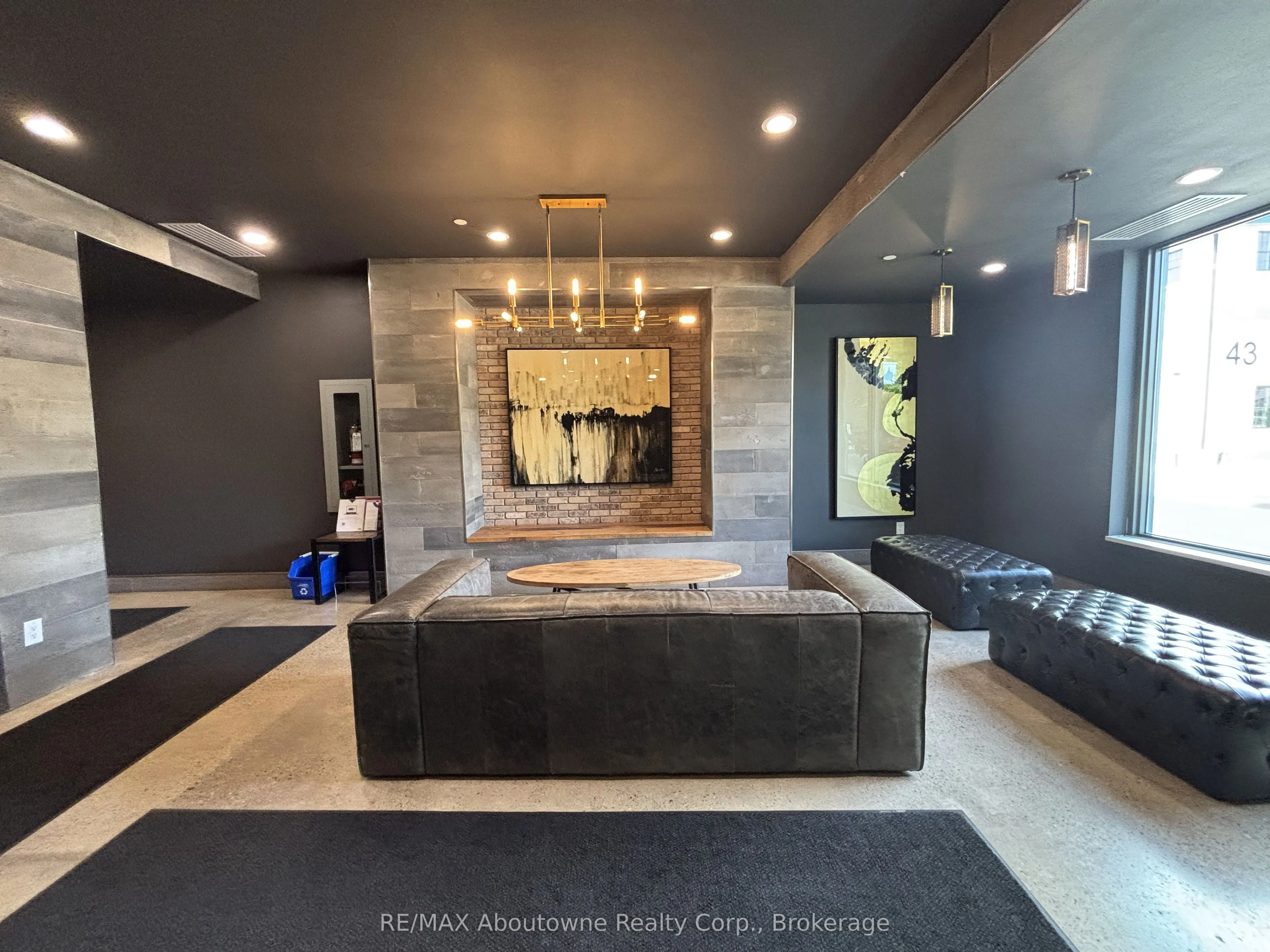 53 Arthur Street S, #RL5
