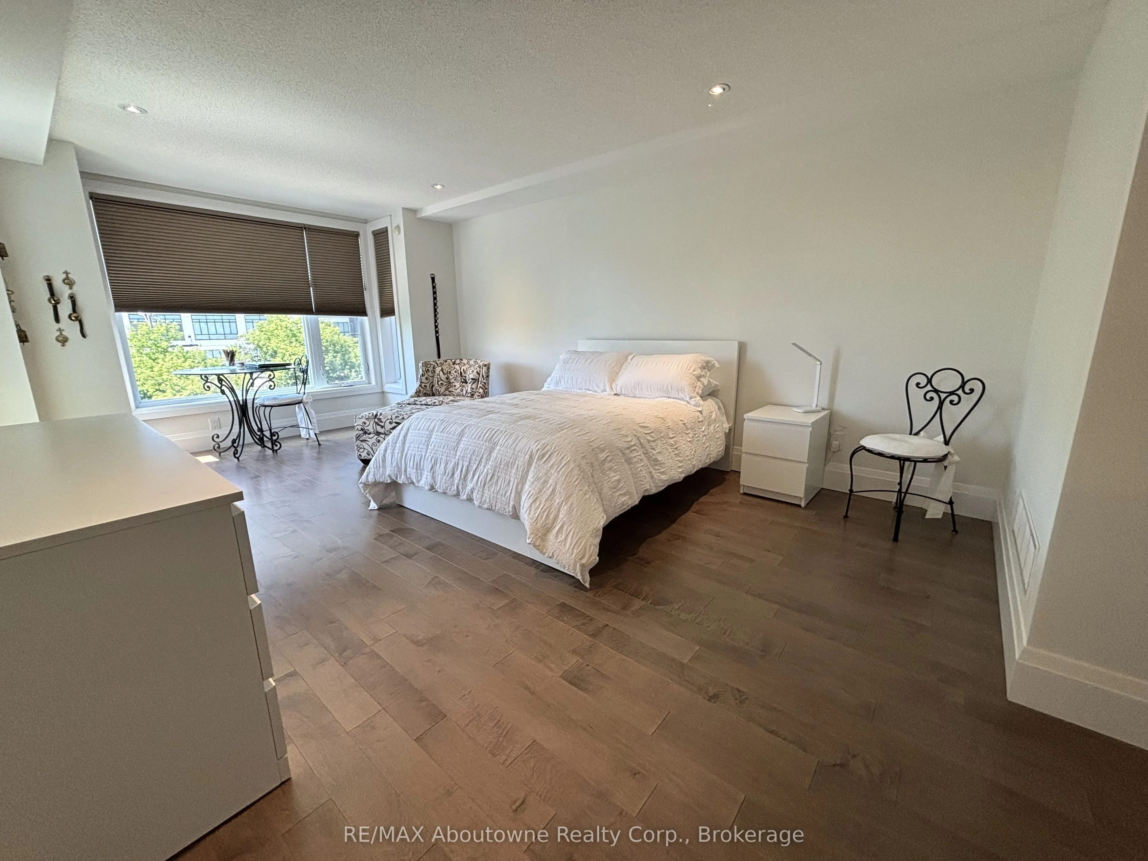 53 Arthur Street S, #RL5
