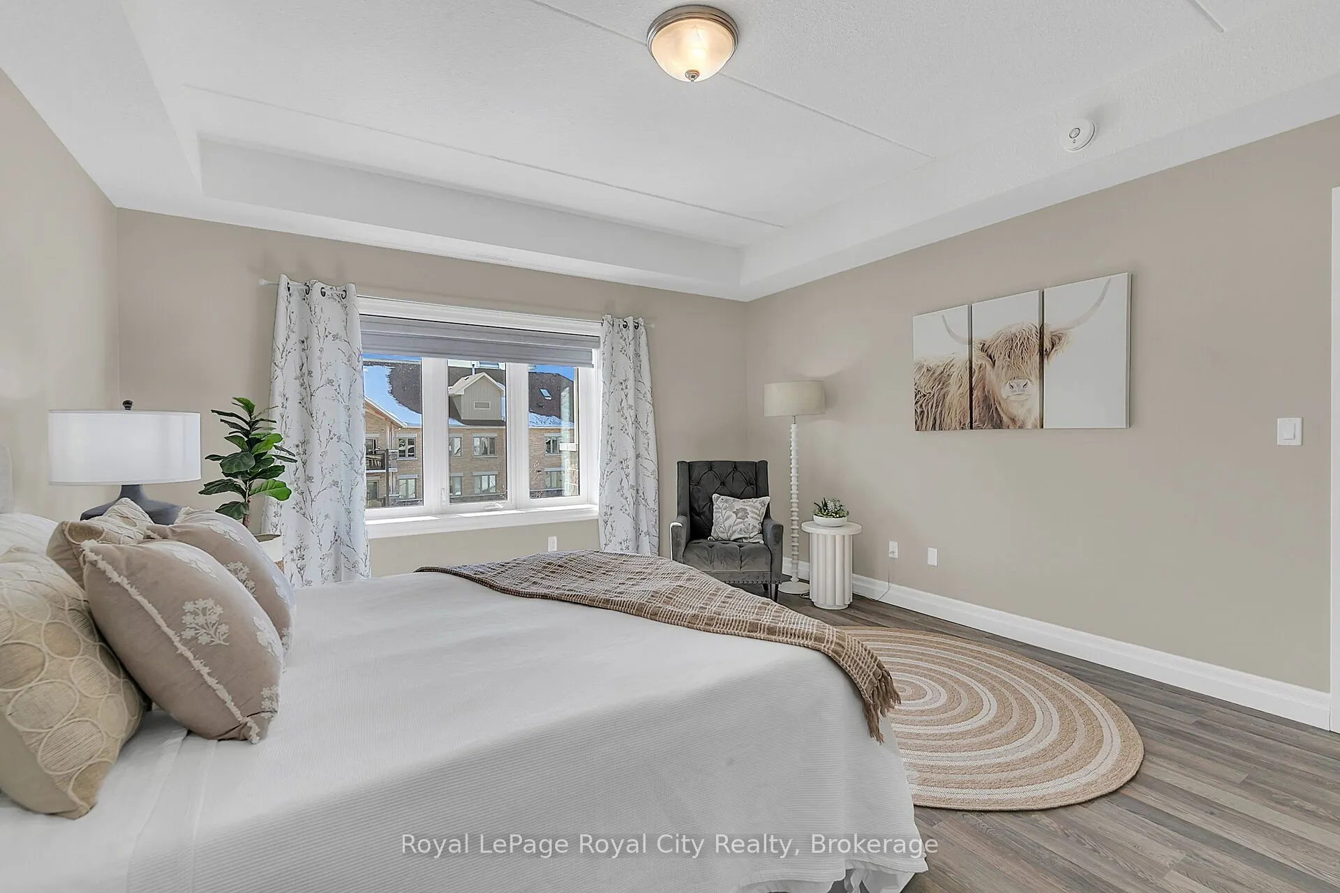 23 Stumpf Street, #204