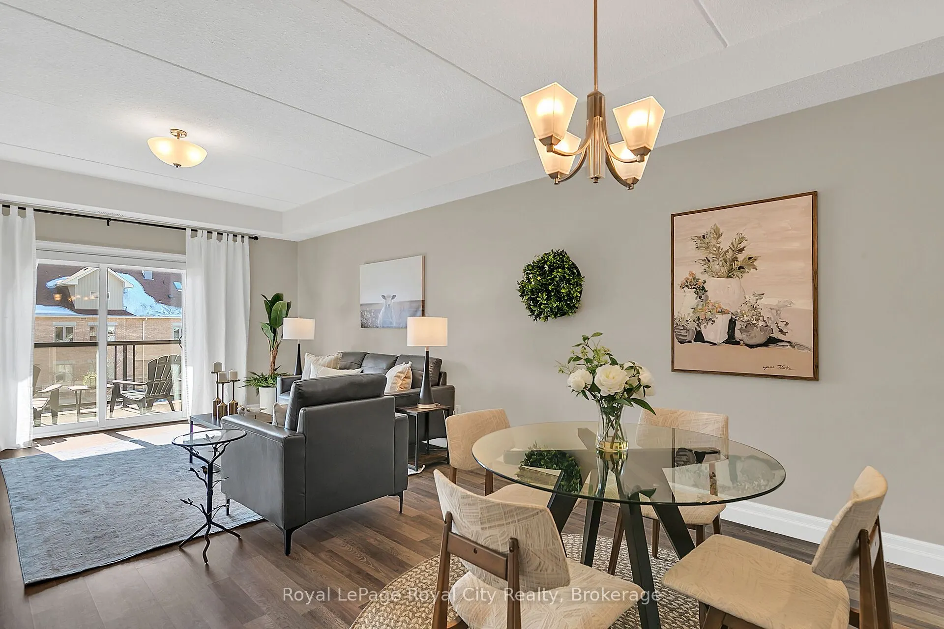 23 Stumpf Street, #204
