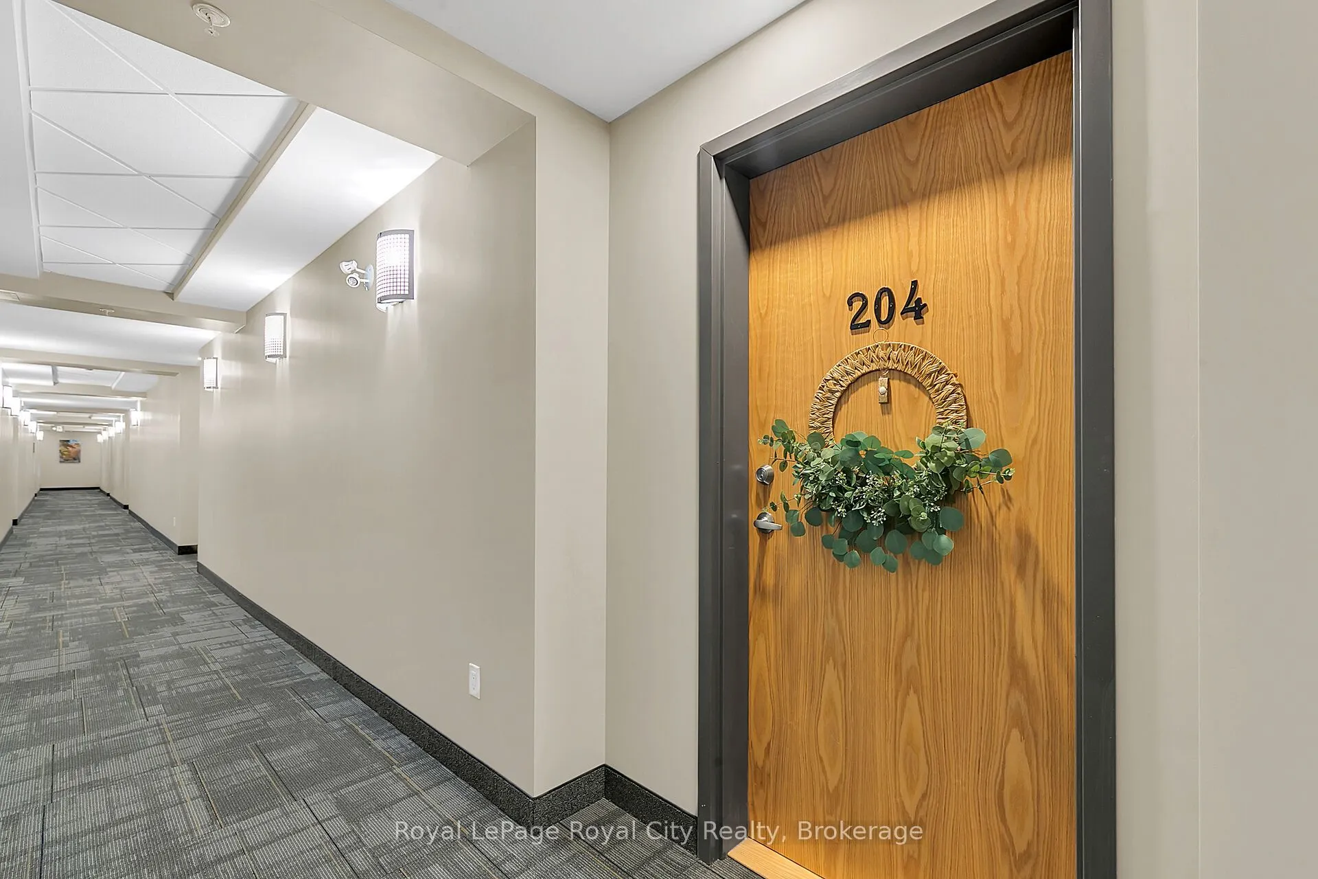 23 Stumpf Street, #204