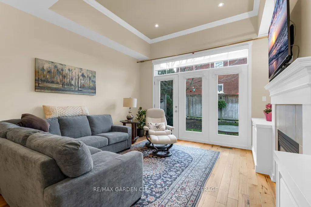 2880 King Street, #20