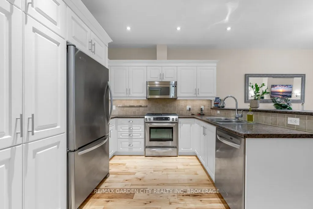 2880 King Street, #20