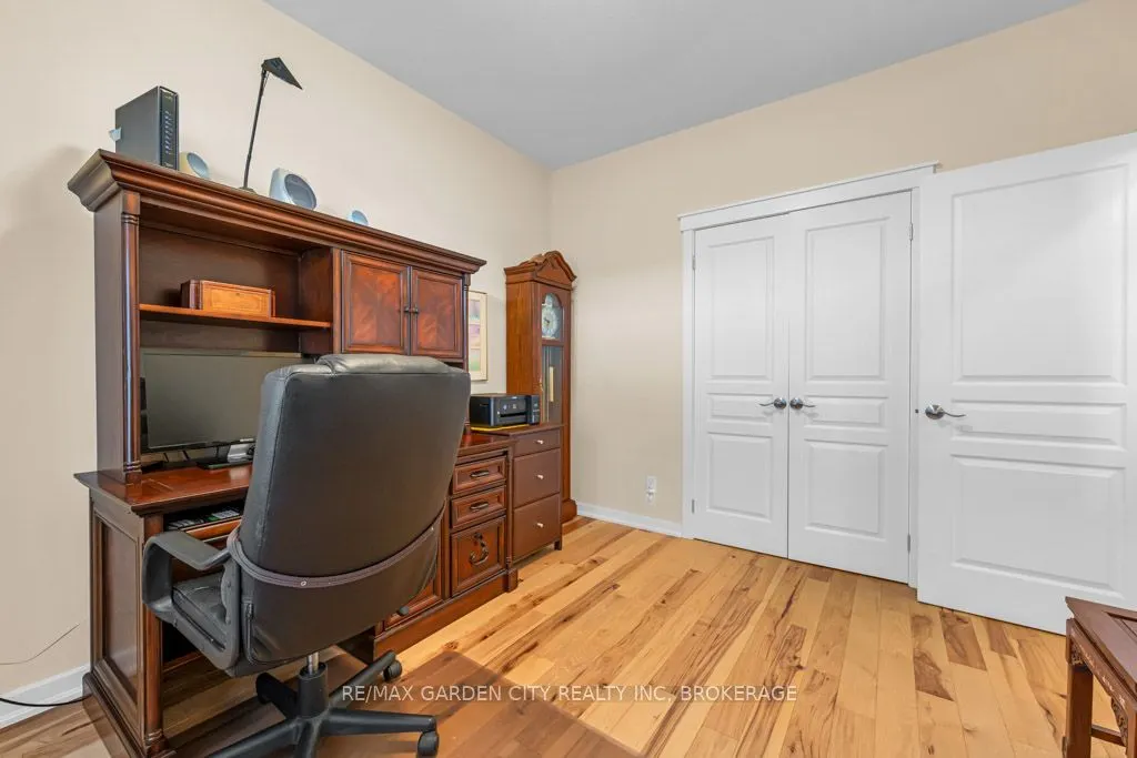 2880 King Street, #20