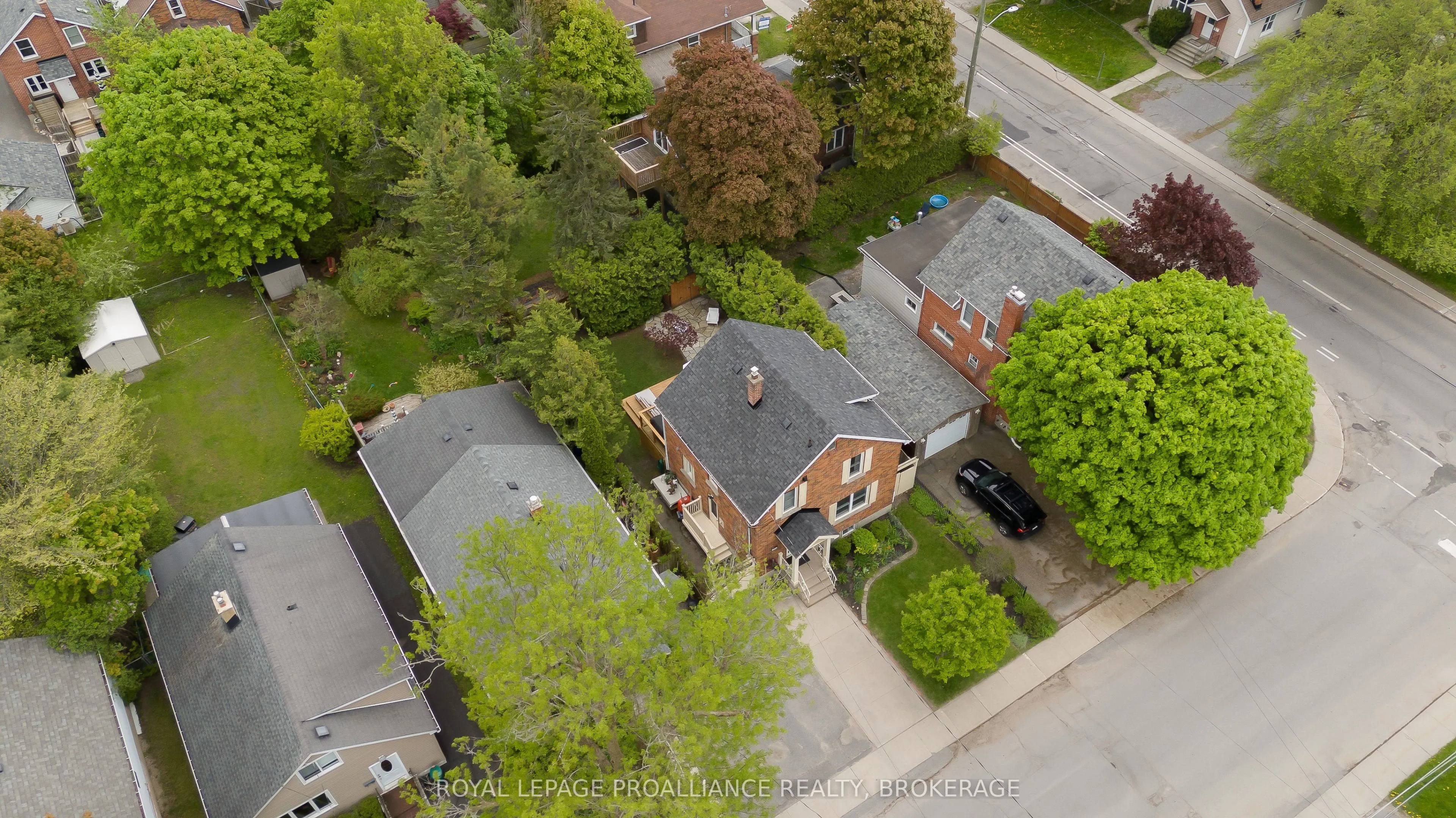 295 College Street