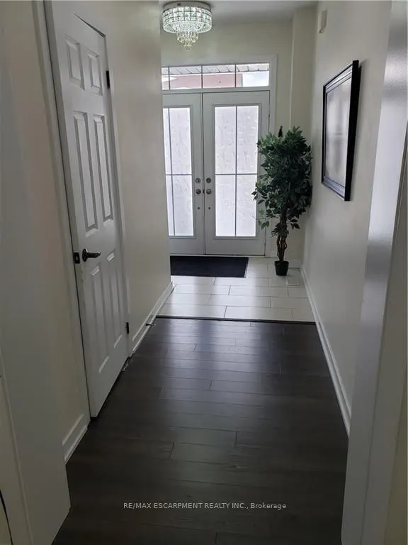 36 ALDGATE Avenue