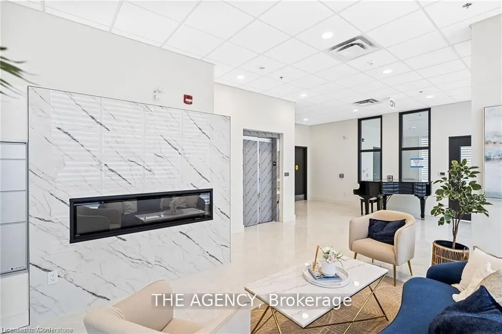 2 Dundas Street W, #401