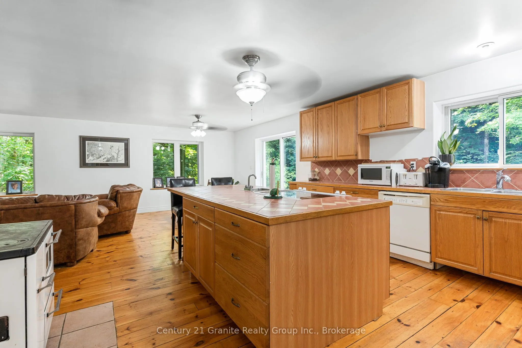 1029 Wigamog Road