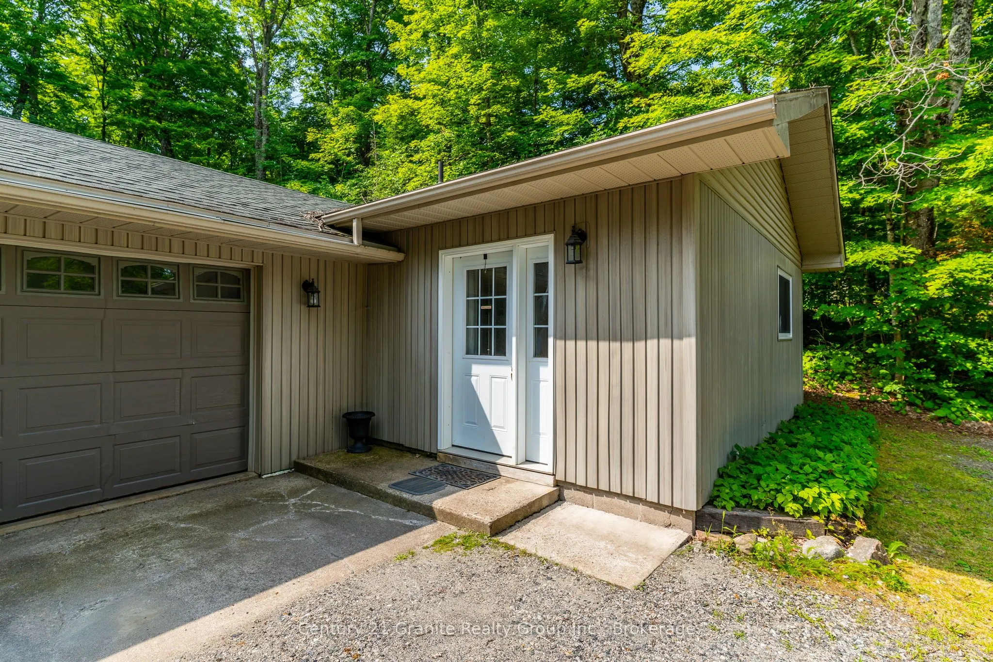 1029 Wigamog Road